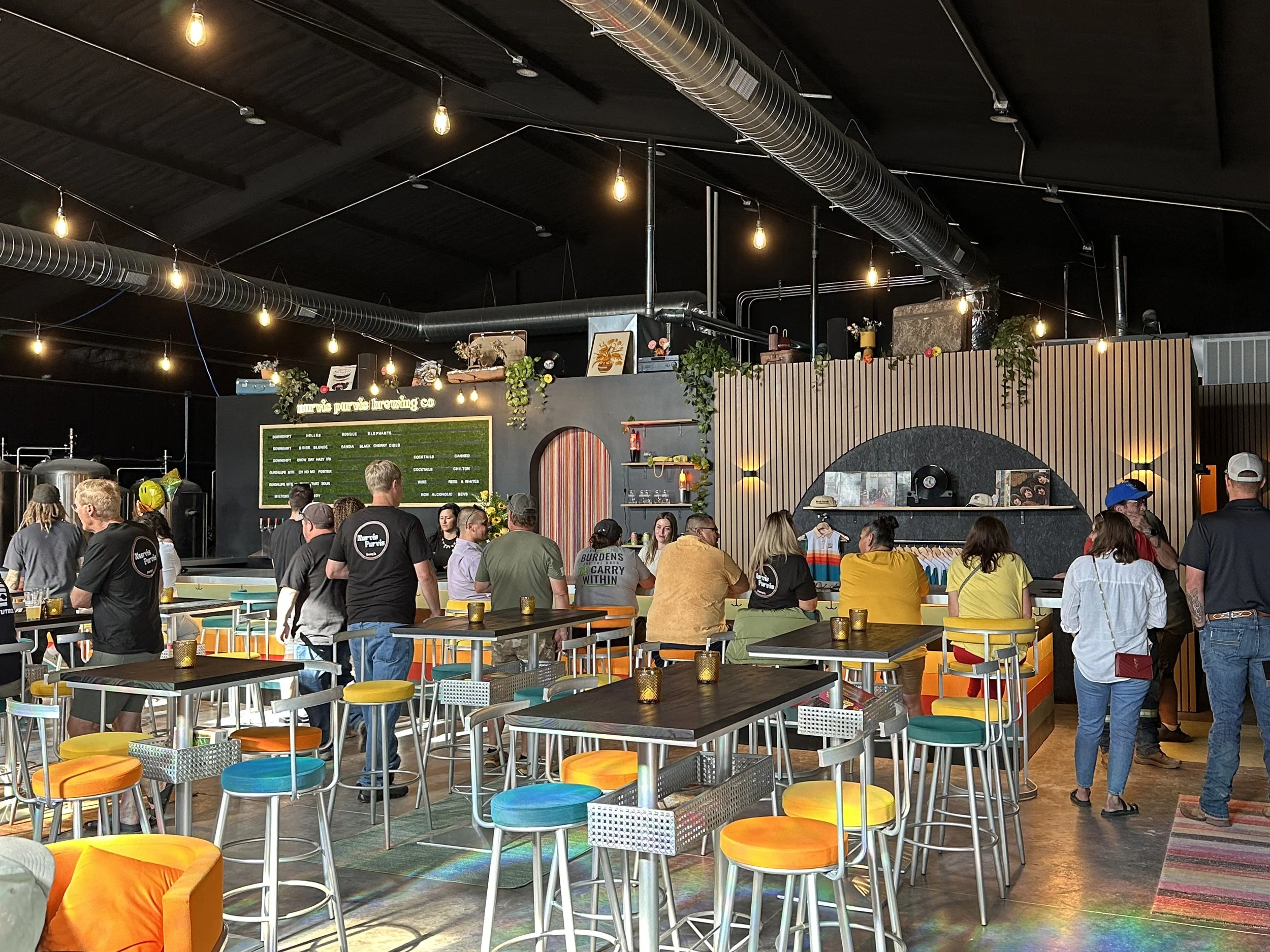 Nurvis Purvis Taproom Interior.JPG