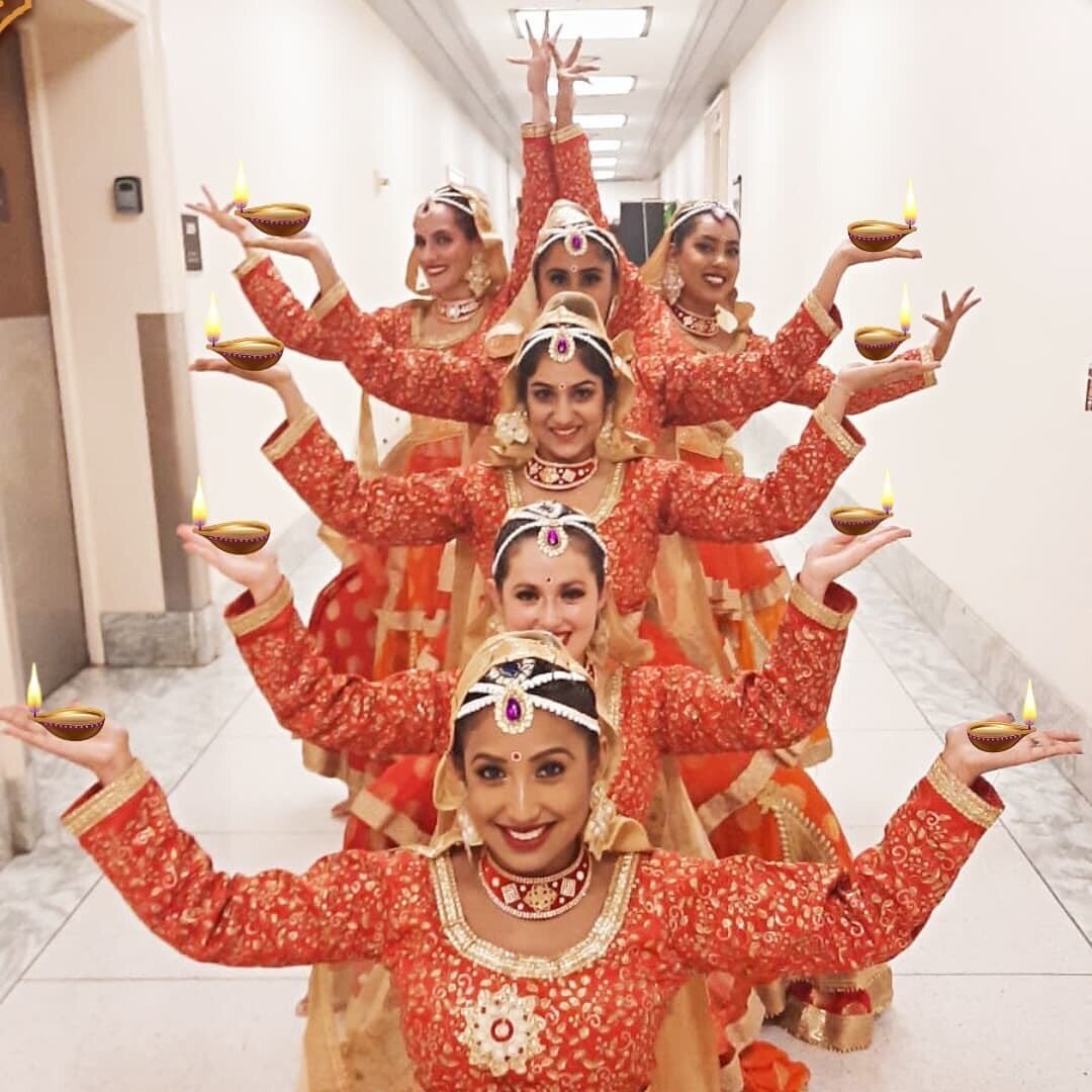 Happy Diwali everyone! Here is a throwback from last week making my debut at one of the buildings surrounding the Capital Building in D.C last week thanks to @sonaleevyasdanceco ! It was an honor to perform with and from such a talented and wonderful