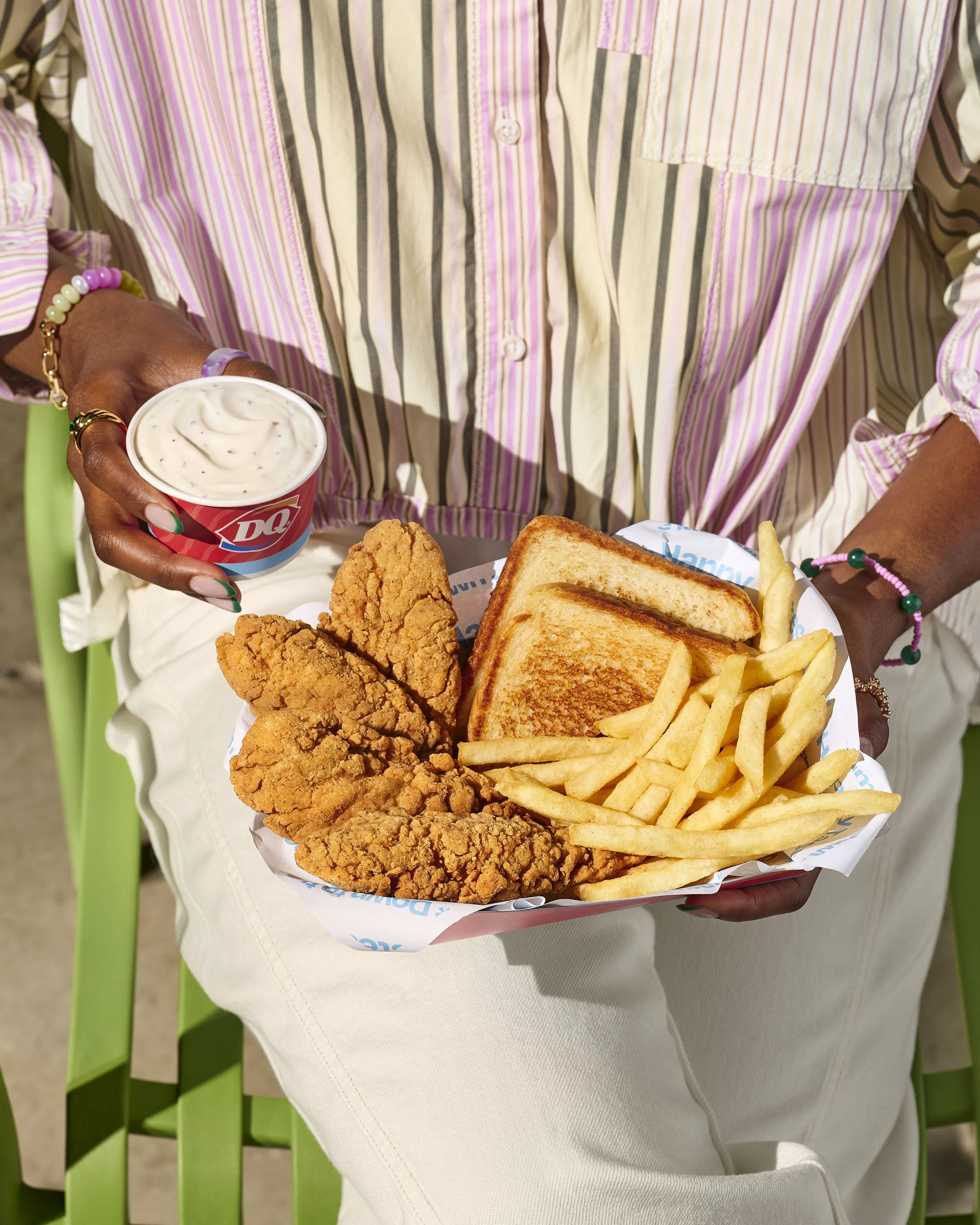 SPCSHP_DairyQueen-Q3-4_Lifestyle_04_4pc Chicken Strip Basket_US-1274.jpg