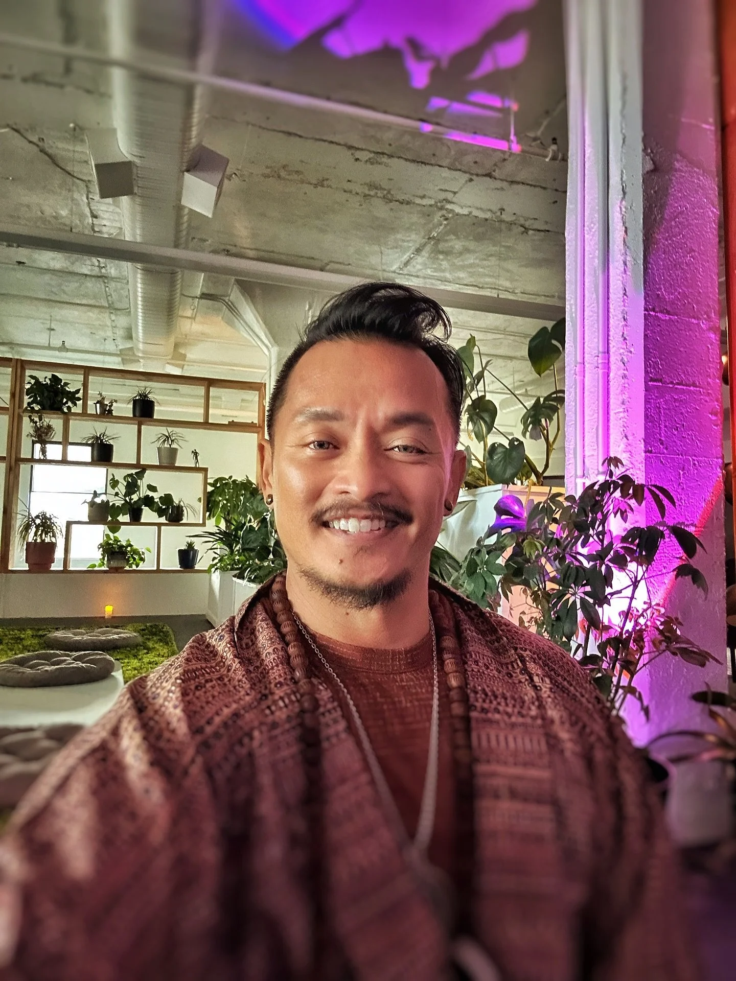 The Autumn edition of FRUITING BODIES: magic mushroom yoga & meditation was beautifully held at the @thesacredmushroompdx with @ravenly_dragonfly psilo cybin facilitating. 
What a wondrous method of self healing and growth that we can participat