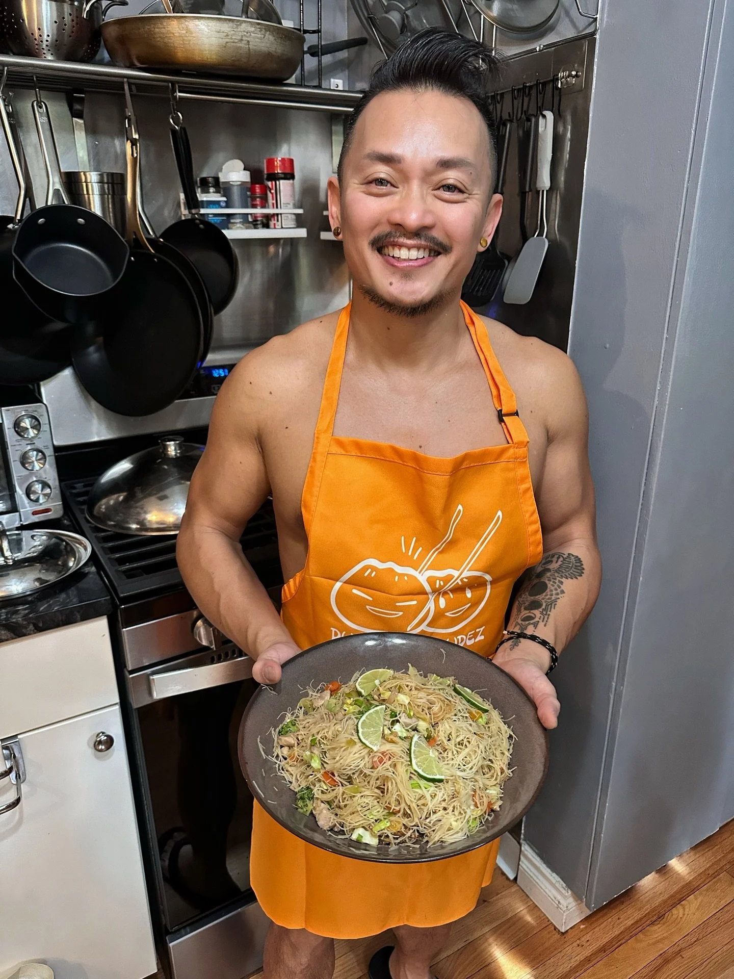 Cooked pancit for a bunch of naked yogis yesterday! We celebrated the official 1 year of @mnyfreedom and the community at the in-person yoga studio @yogaonyamhill in Portland. I&rsquo;m so grateful for this crew💛🧡❤️💙💜💚🤎🖤