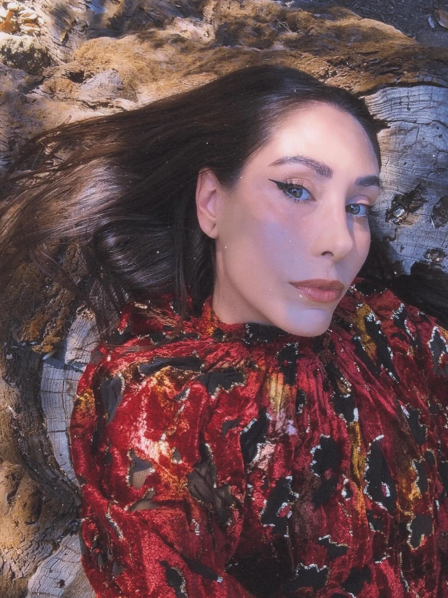 happy full moon in Taurus from this Taurus moon! Curious who of my friends are also Taurus moons bc I seem to attract them 🤩🥰💚 &mdash; also PSA to get your GROUNDING ON !!! Lay on a tree stump!!!! 😹👏🌳