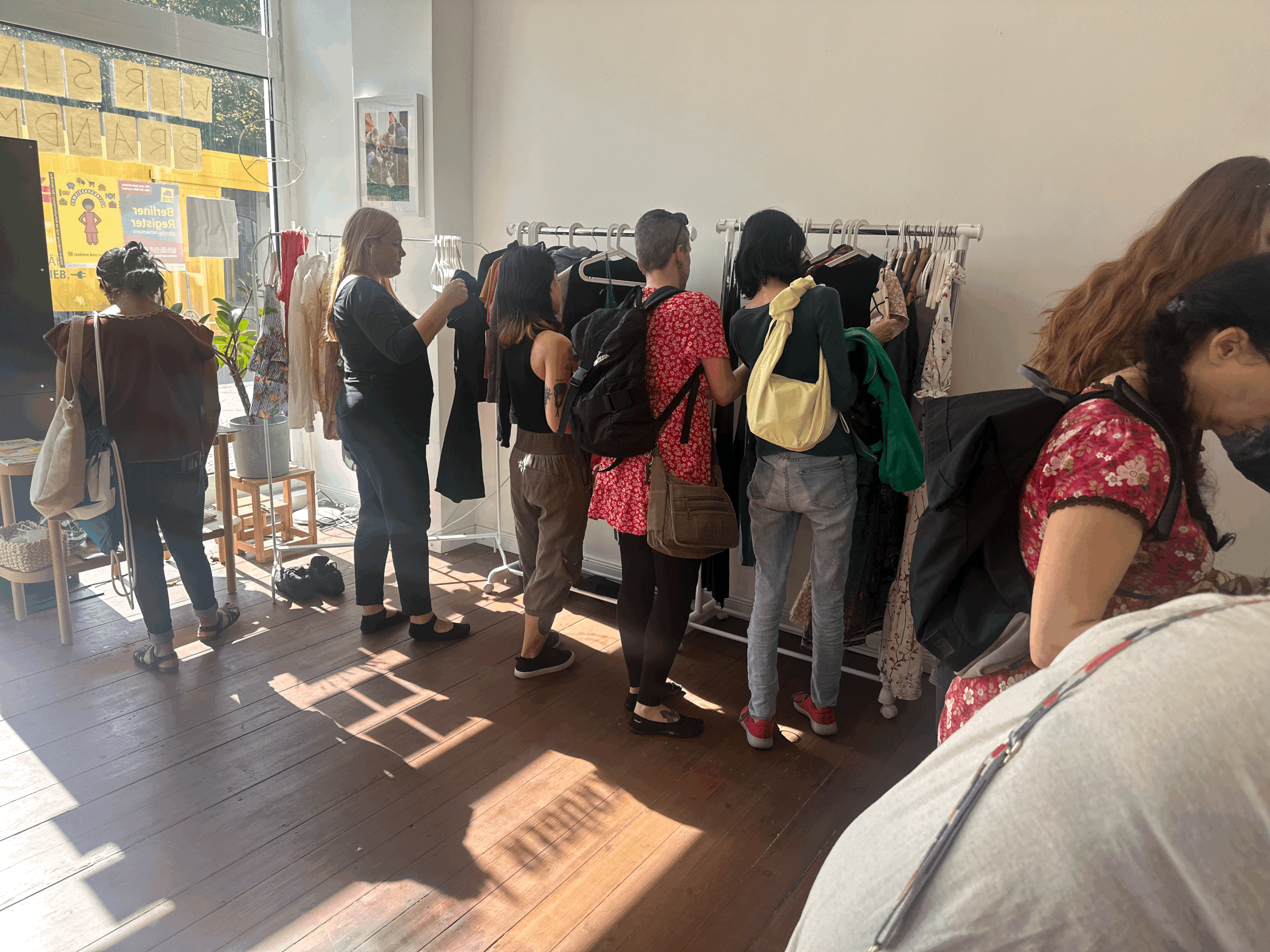 Kleidertausch-Party in meinem Grünen Kiezbüro