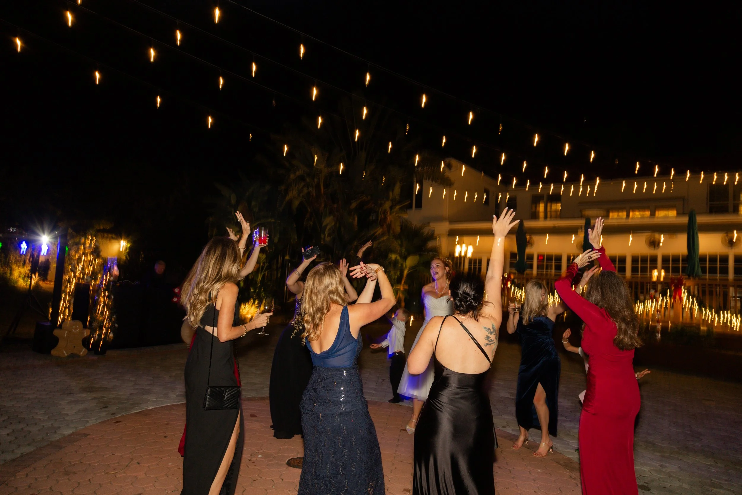 12 20 25 Lause Wedding-685.jpg