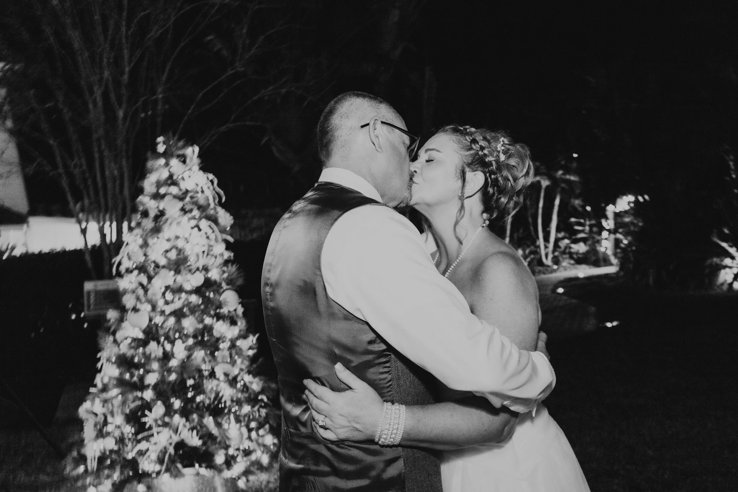 12 20 25 Lause Wedding-751.jpg