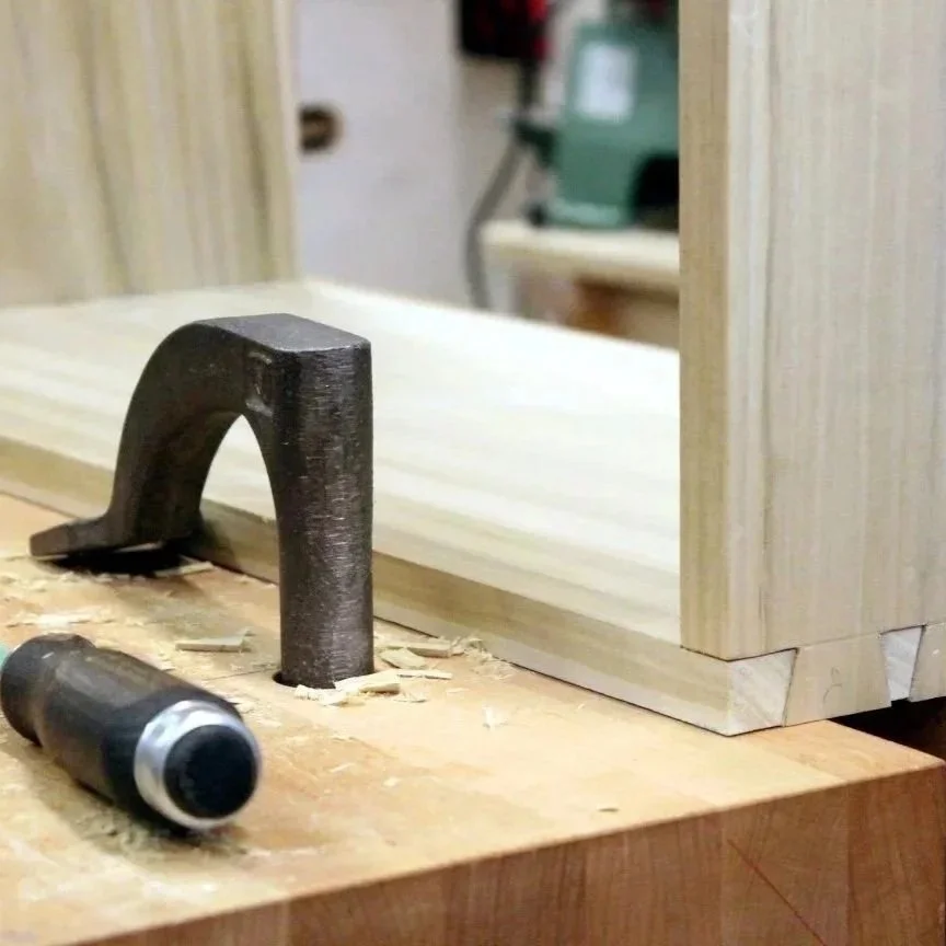 tool-chest-dovetail-corner-detail.jpg