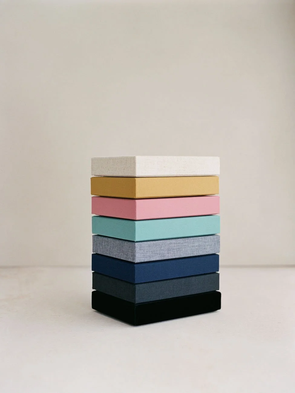 Can I get a custom print box colour?