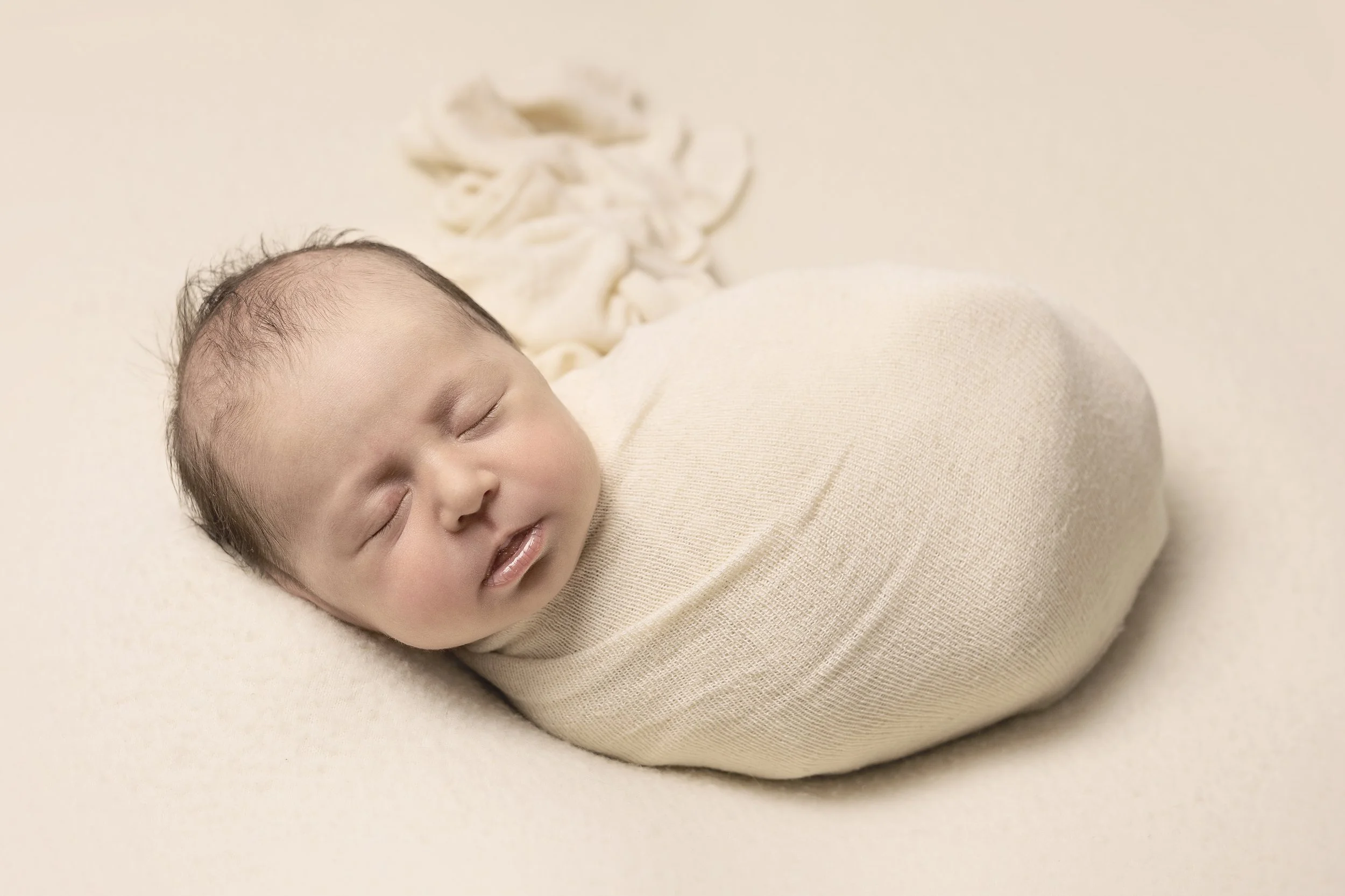 baby girl newborn family photoshoot sydney penrith wrapped mini session