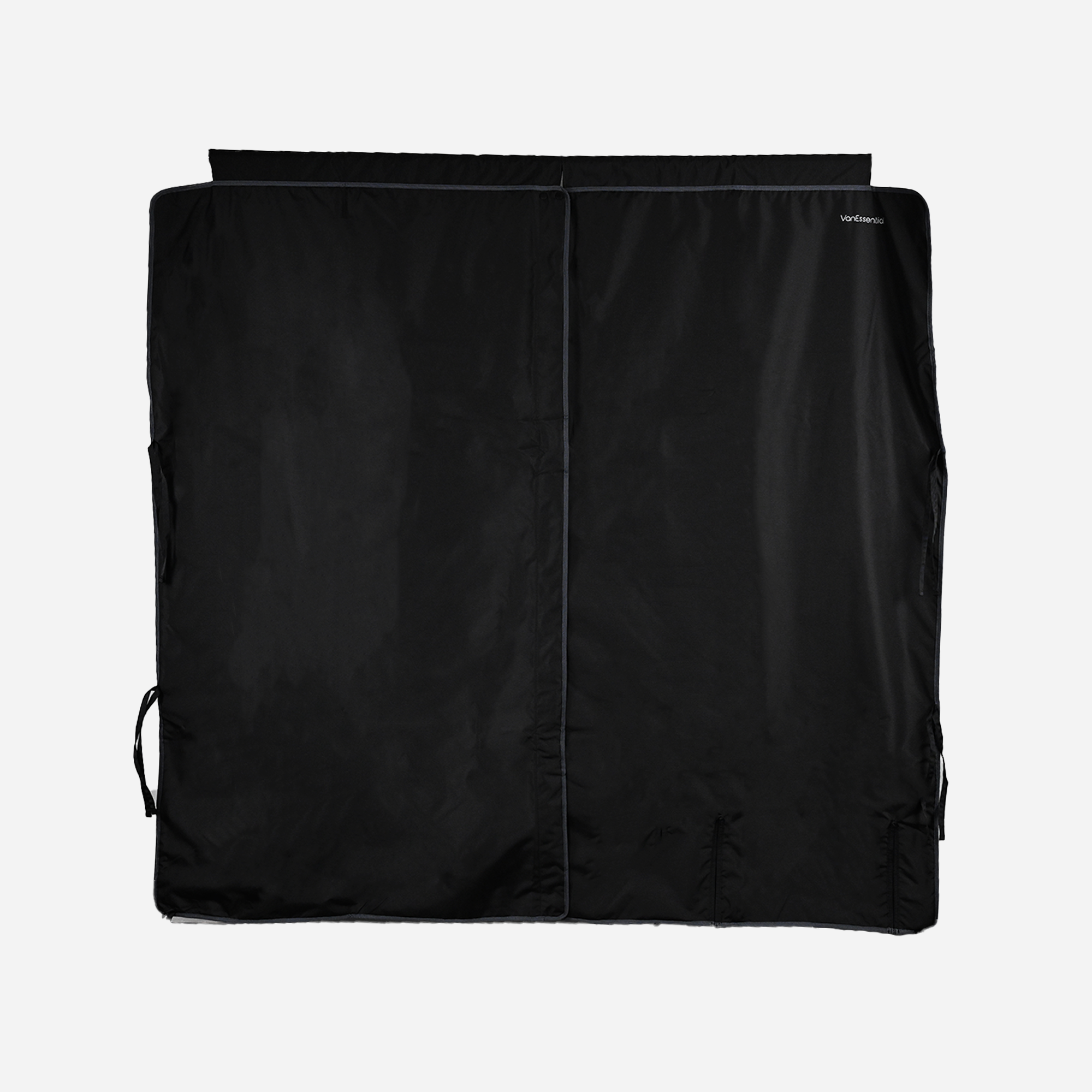 VanEssential-MERCCURTIAN-1.png