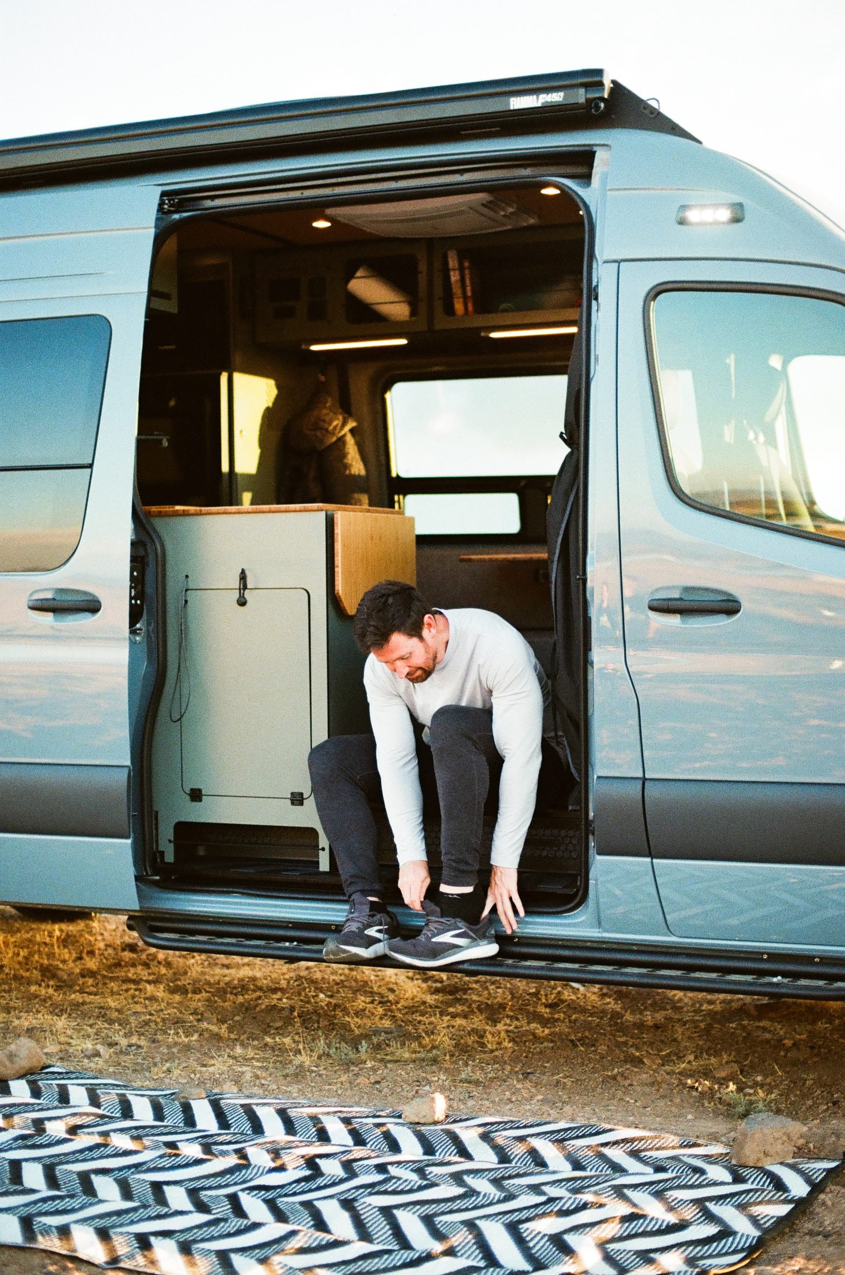 14-american-backroad-side-step-sprinter-170-camper-van.jpg