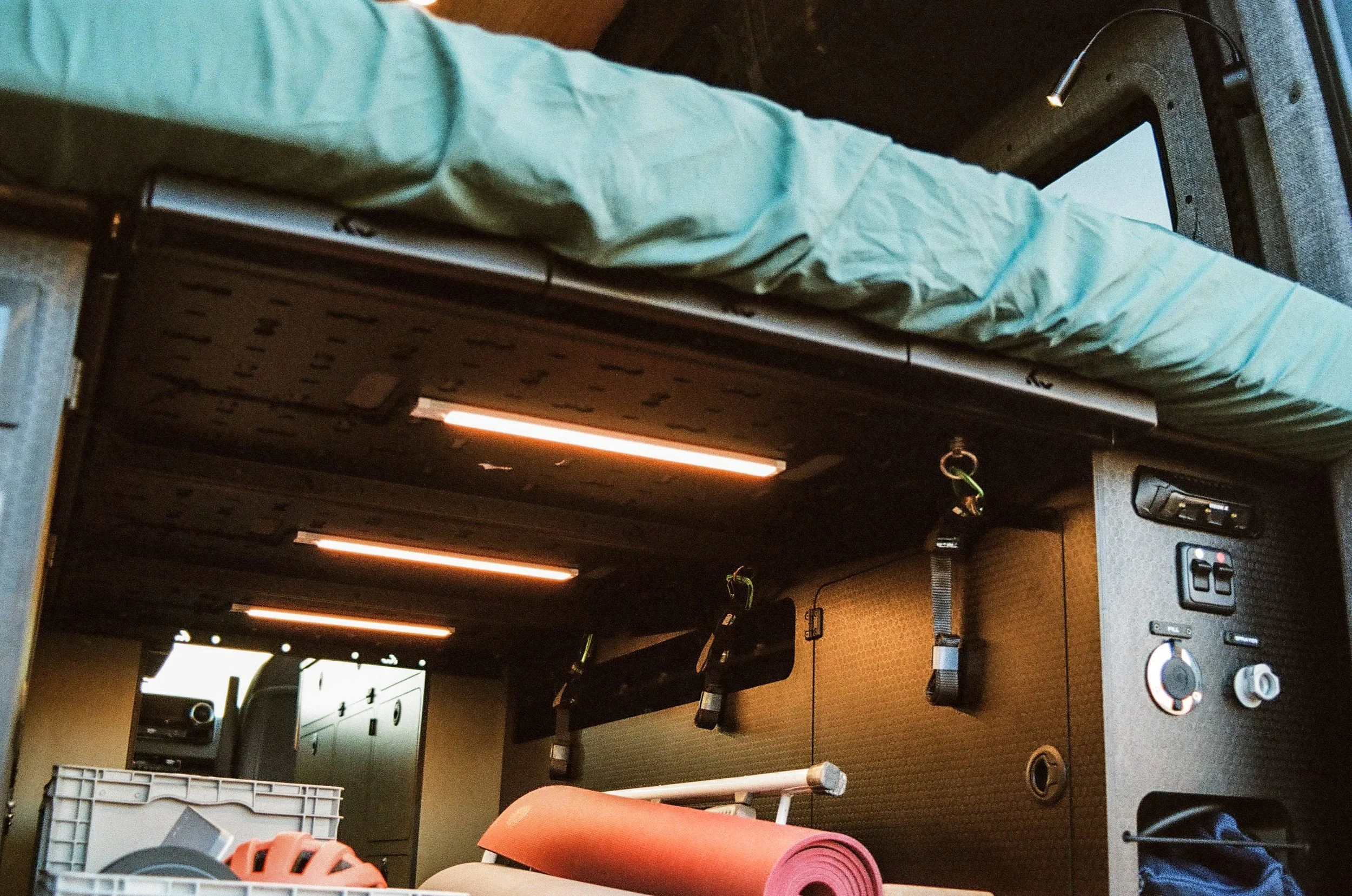 15-gear-garage-floor-l-track-murphy-bed-stowed-sprinter-170.jpg