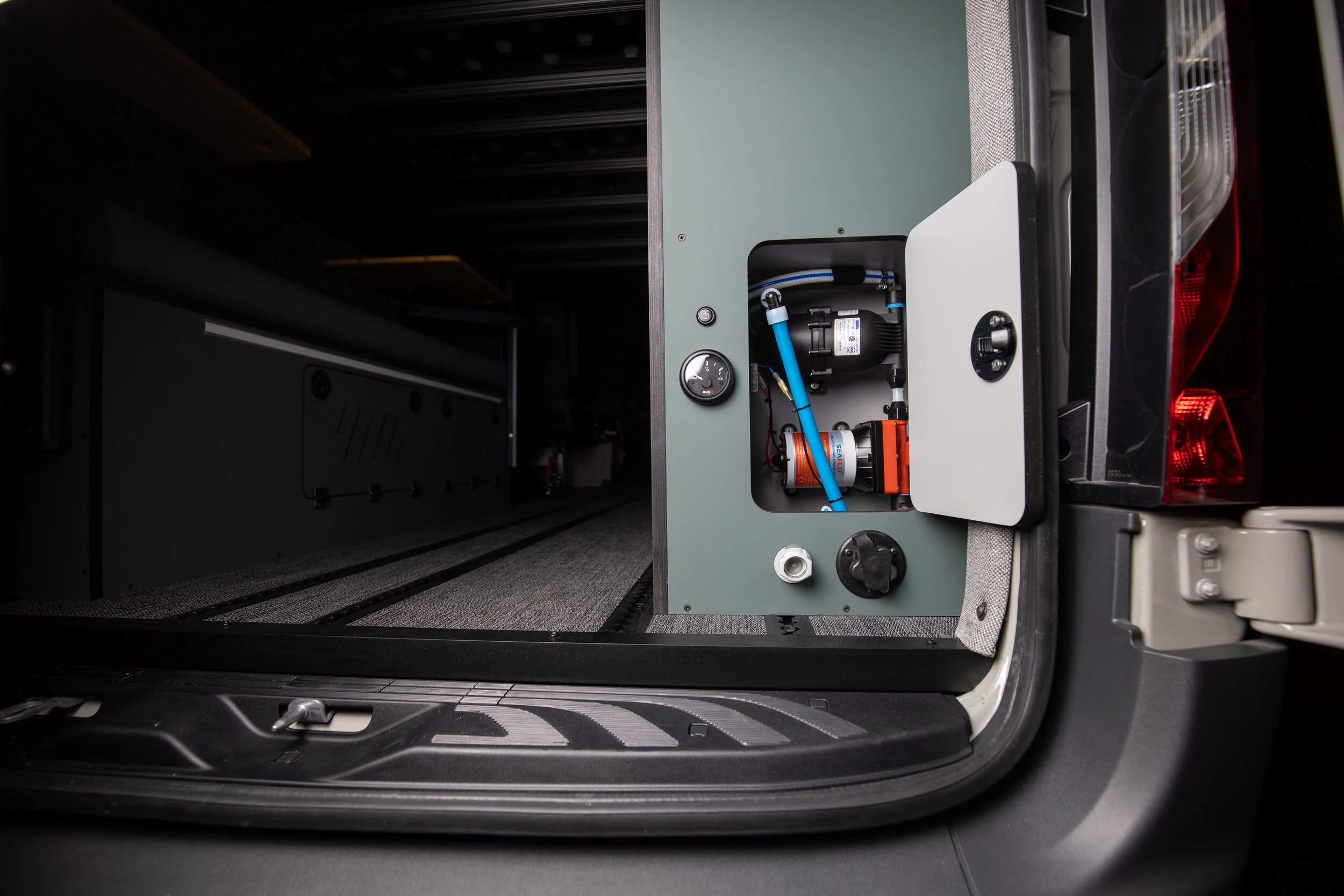 17-rear-quick-connect-water-sprinter-144.jpg