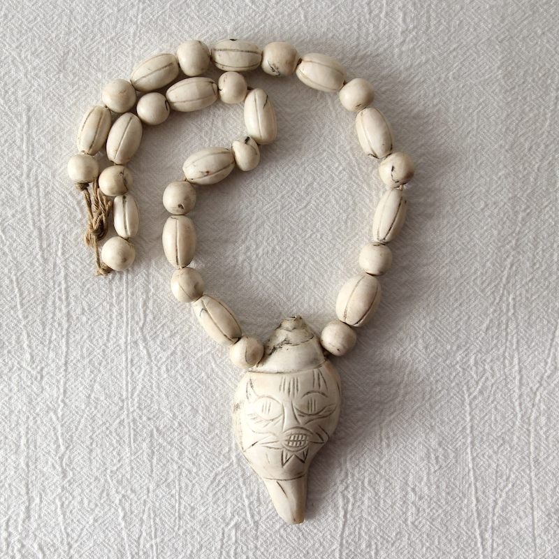 Kronbali_Conch_Shell_Necklace_001 copy.png