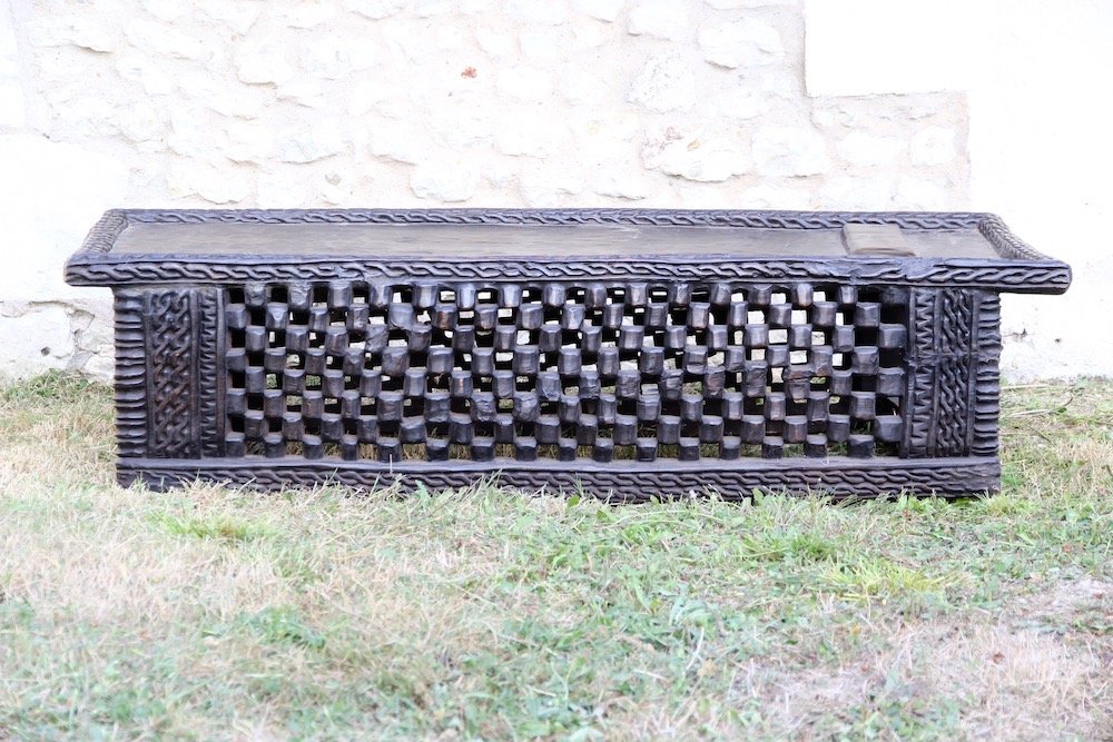 Kronbali_Bamileke_Bed_002a.jpeg