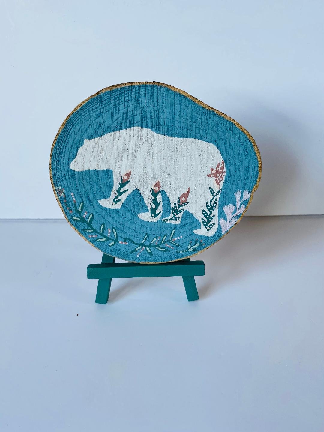 Hand Painted Bear Disc and easel.jfif