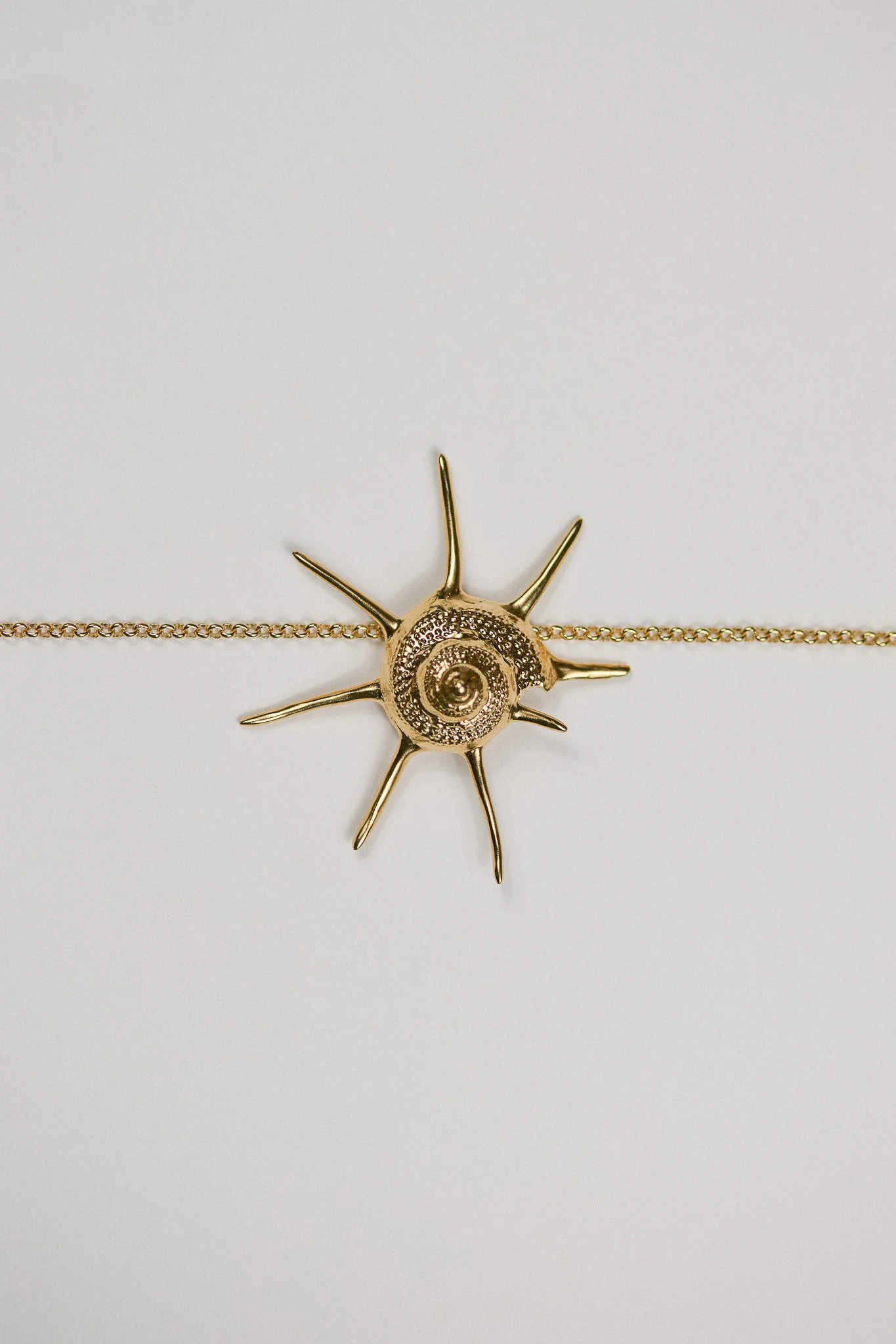 Collier Coquillage Vermeil_Packshot_Margaux Toussaint_LD.jpg