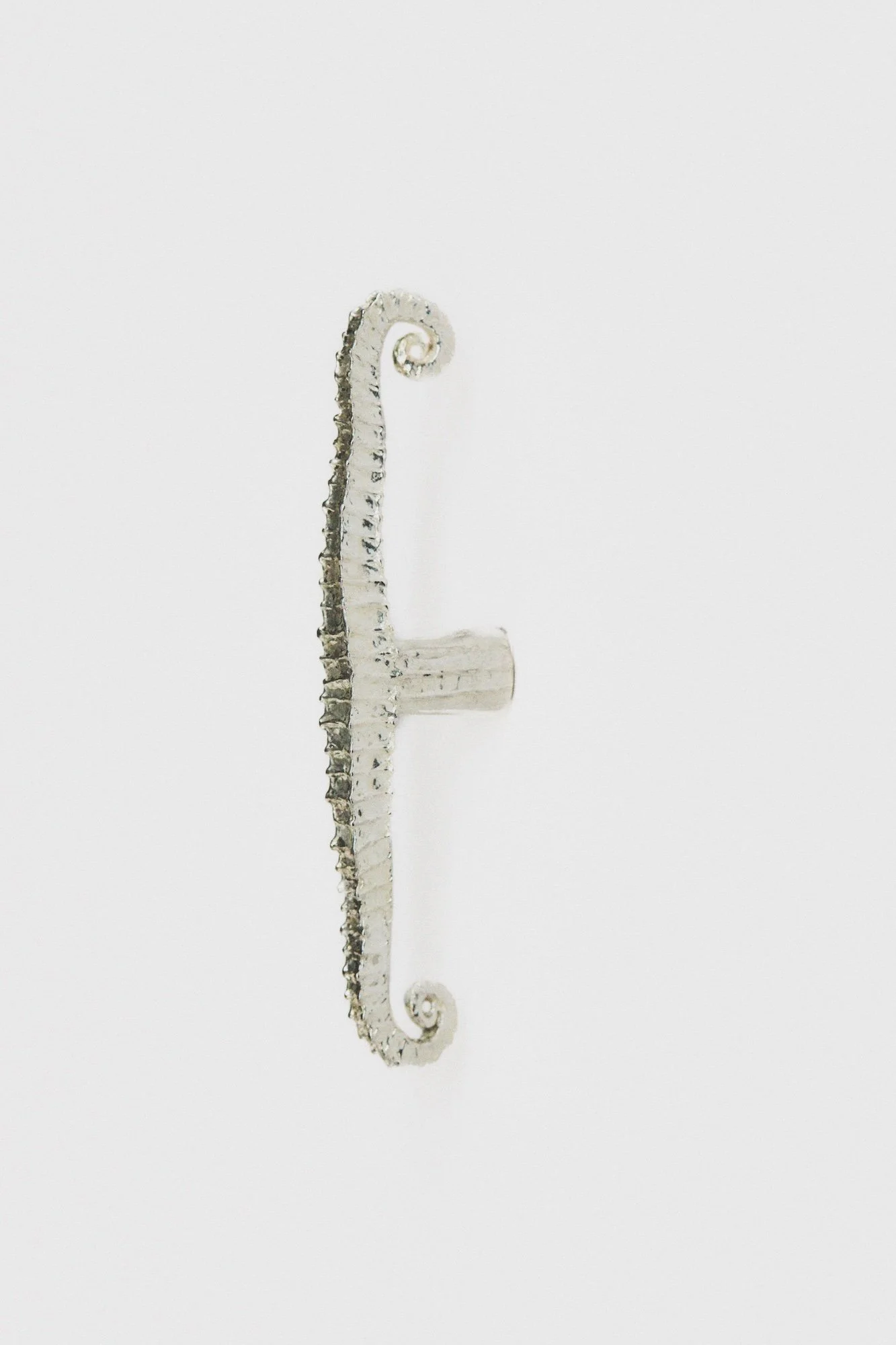 MT_Volute_nickel-satiné_profil_fond-blanc©AgatheBoudin.jpg