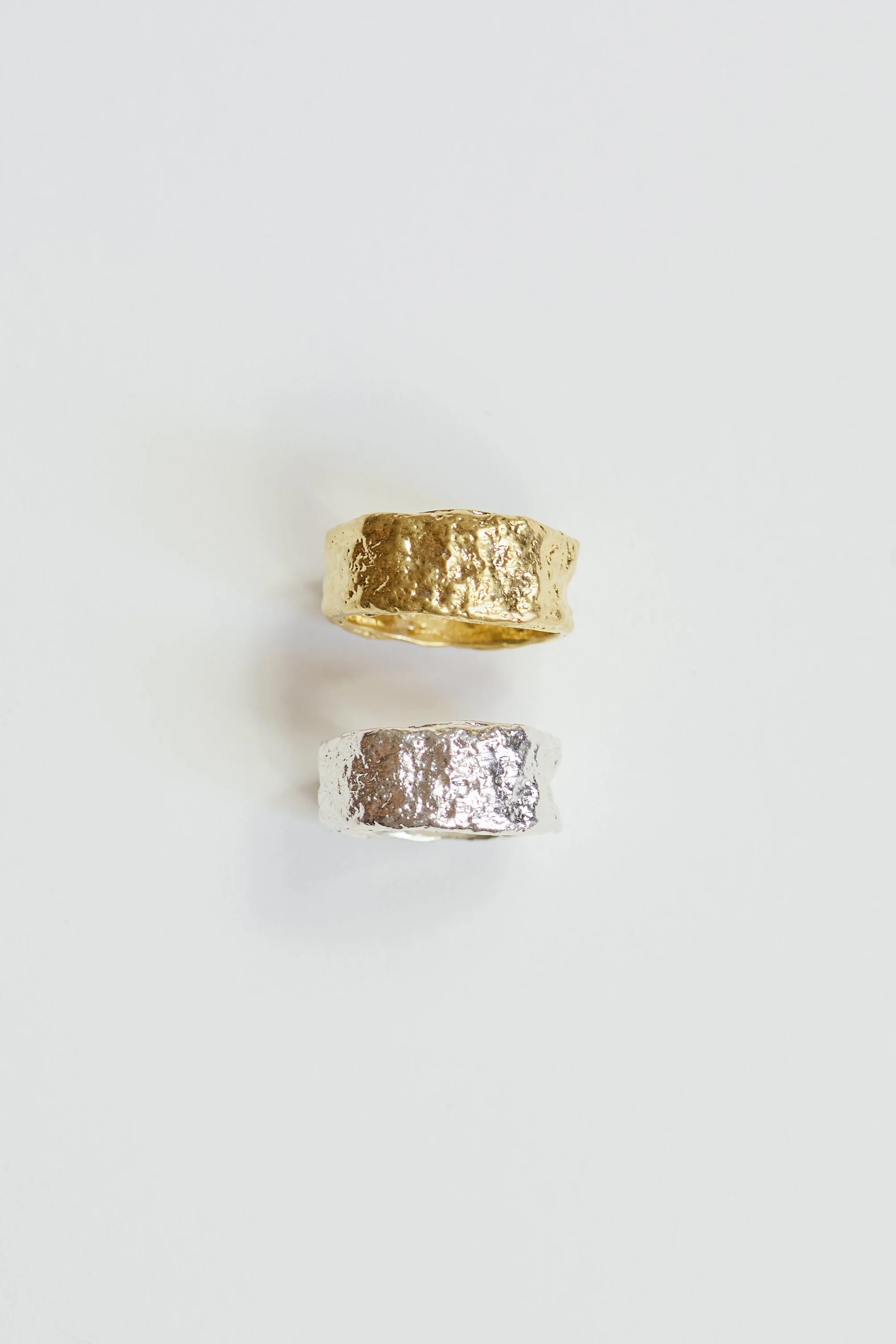 Packshot_Bague Maxi Margarita_Plaqué or & Argent_Margaux Toussaint_LD.jpeg