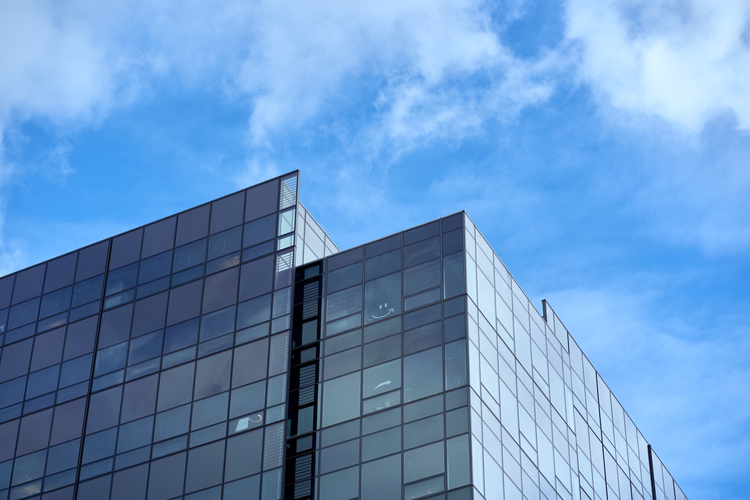 Building GradesLearn the Building Grading Scale. When looking for a building, you may see a grading scale, but just because it is a B or C, it doesn’t mean that isn’t what you are looking for. Classes of buildings largely has to do with location and…
