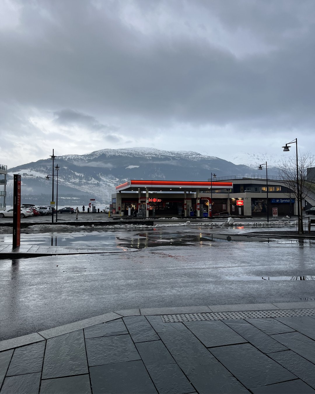 Sherrie-Leigh-Jones-Voss-Bus-Station-Norway-In-A-Nutshell-Ski-Resort.jpg
