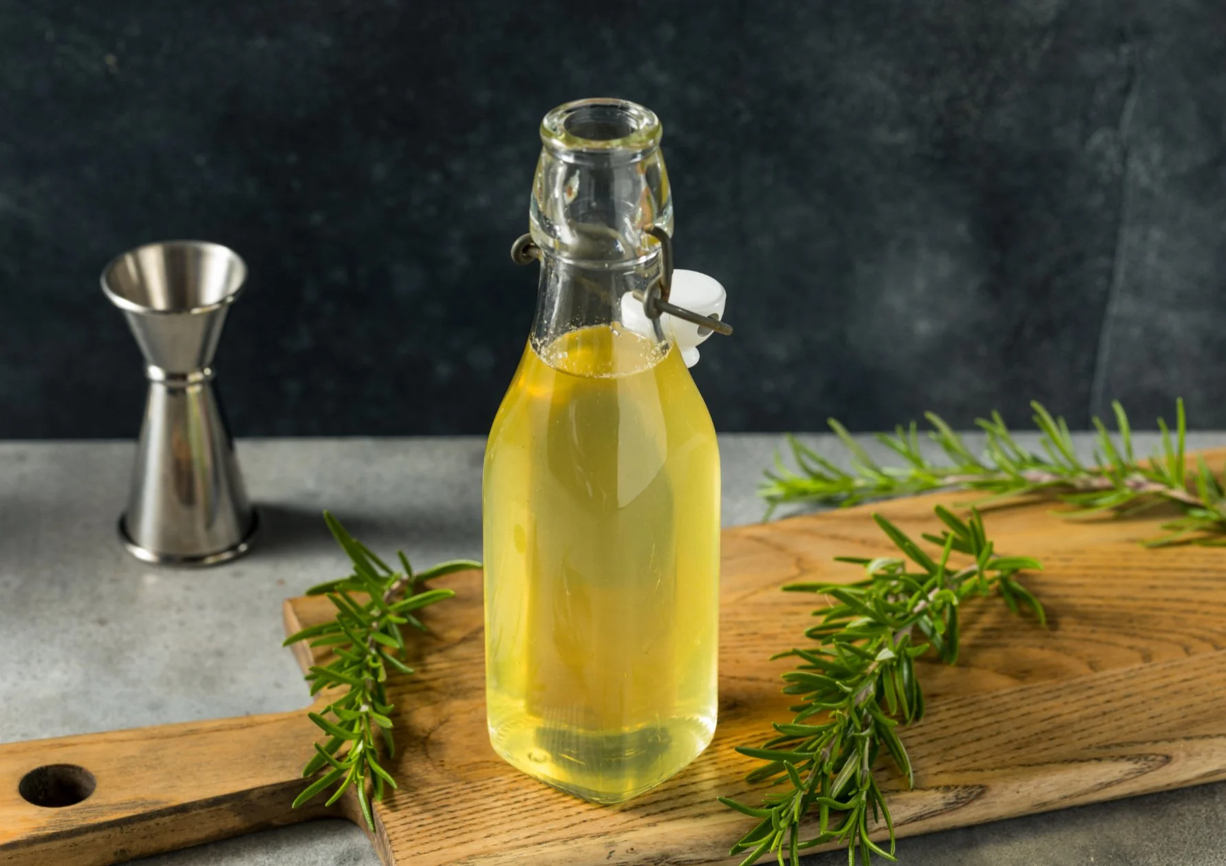 HOW TO MAKE SIMPLE SYRUP