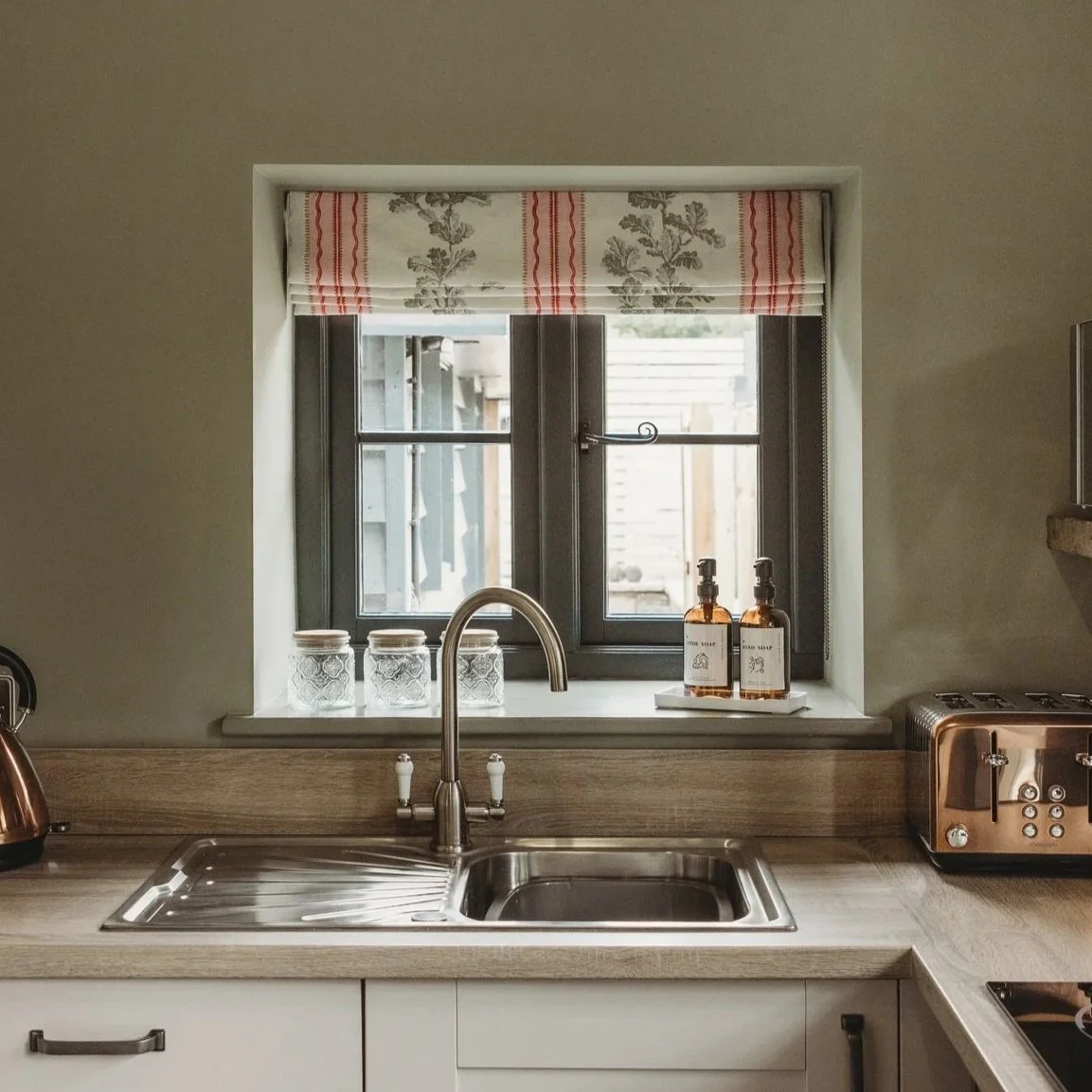 Ty Bach kitchen
