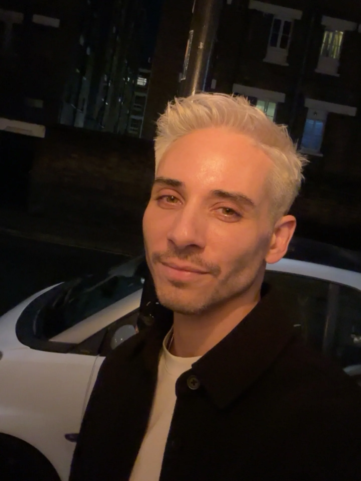 Feeling like a human being again after getting my roots done with @jessbcruz and a cut @owlbarbershop ⚡️