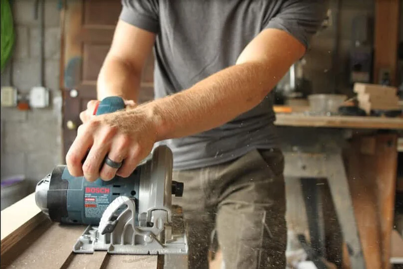 Charlie-circular-saw.jpg