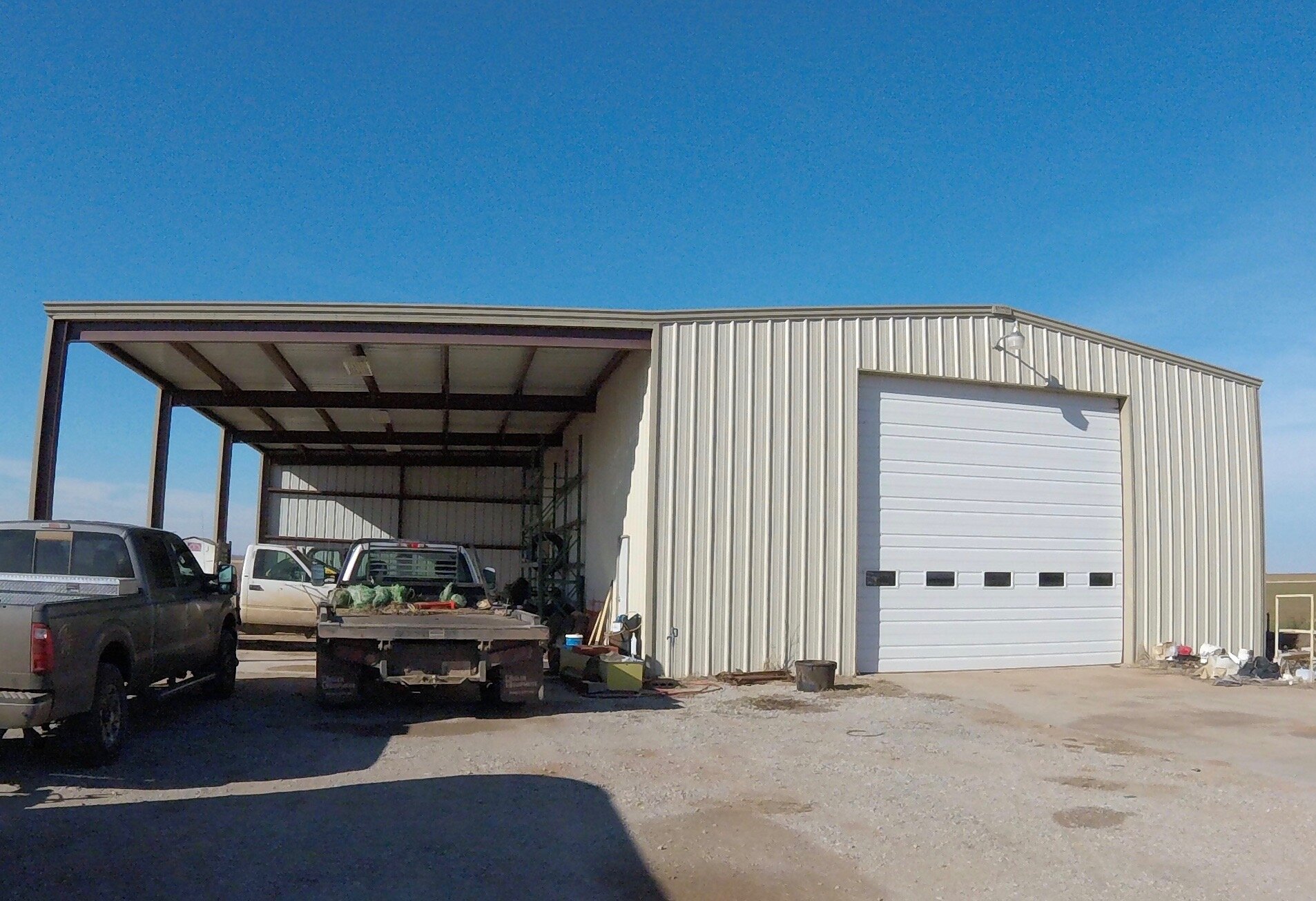 Steel building with lean-too.jpeg
