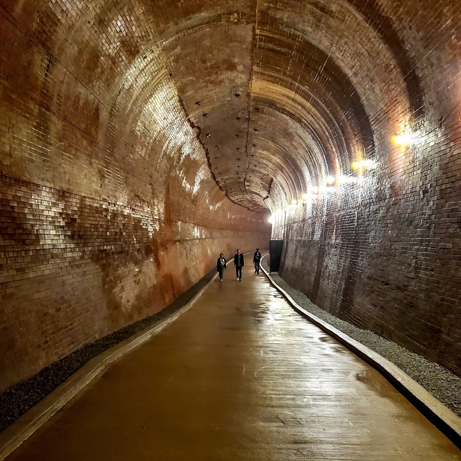 07Tunnel2.jpg