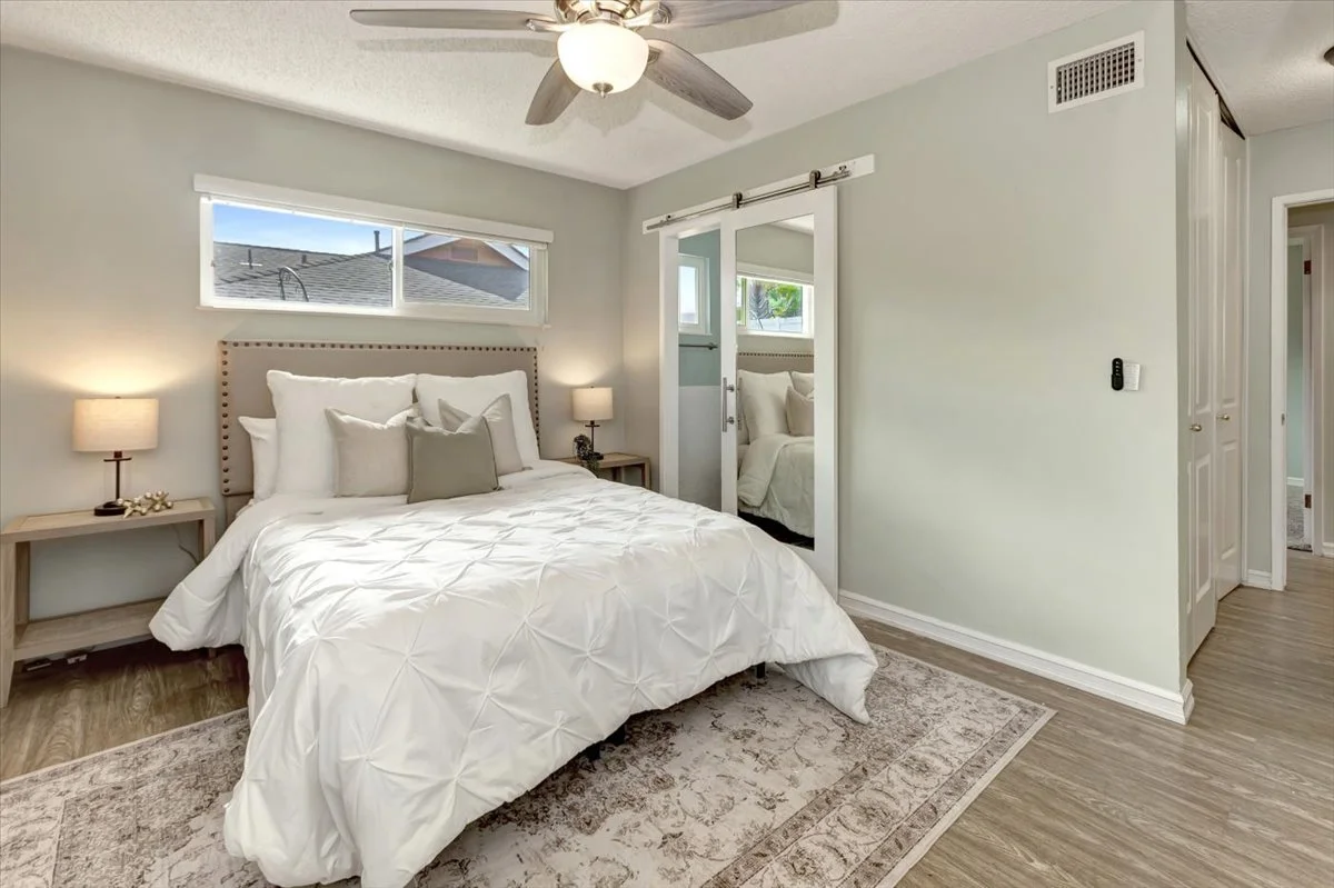 12-Primary Bedroom.jpg