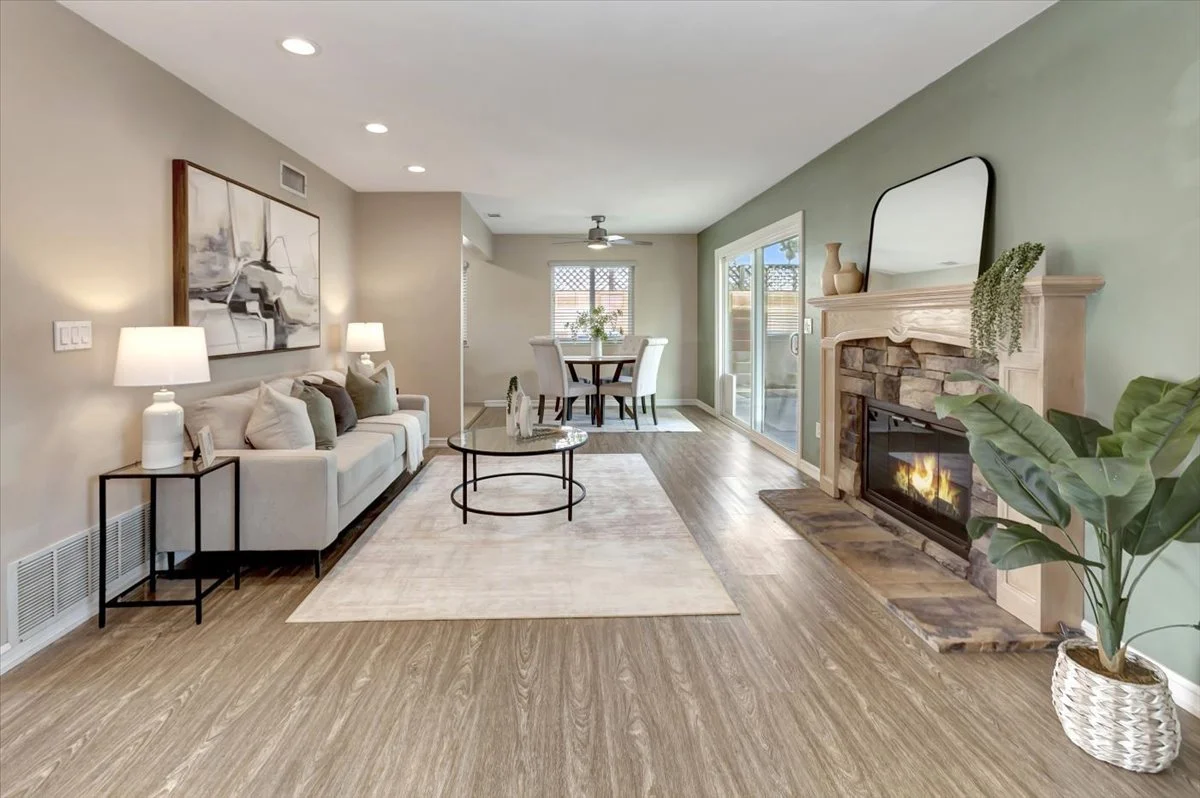 03-Living _ Dining.jpg