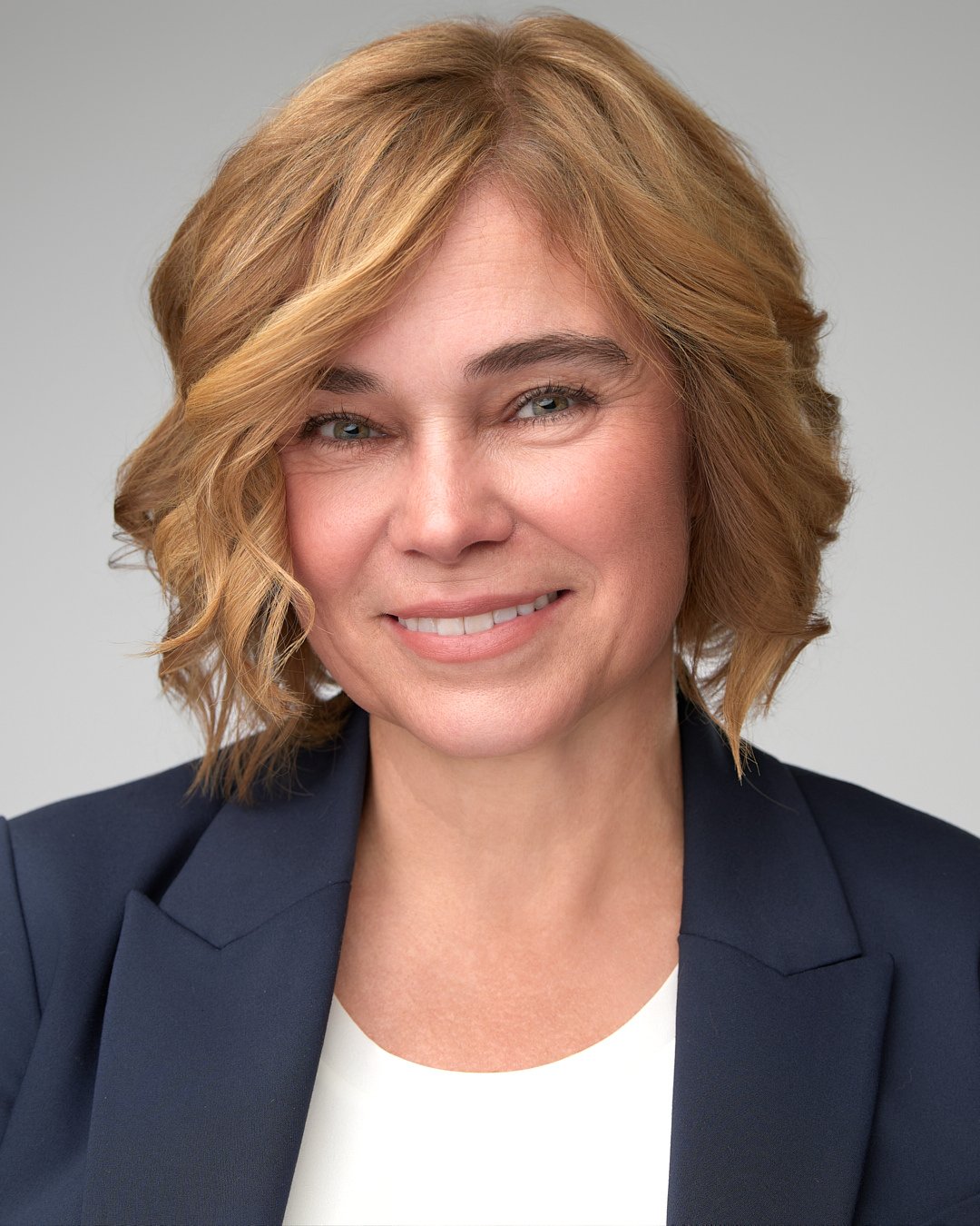 Angela Dyer6494 3.jpg