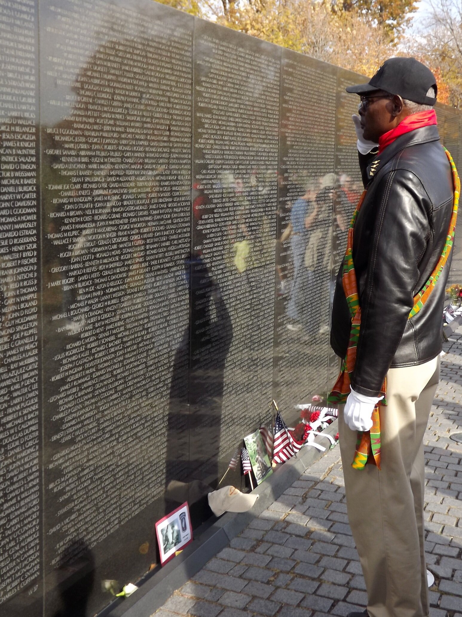 Honoring fallen brothers, Vietnam Memorial, D.C.