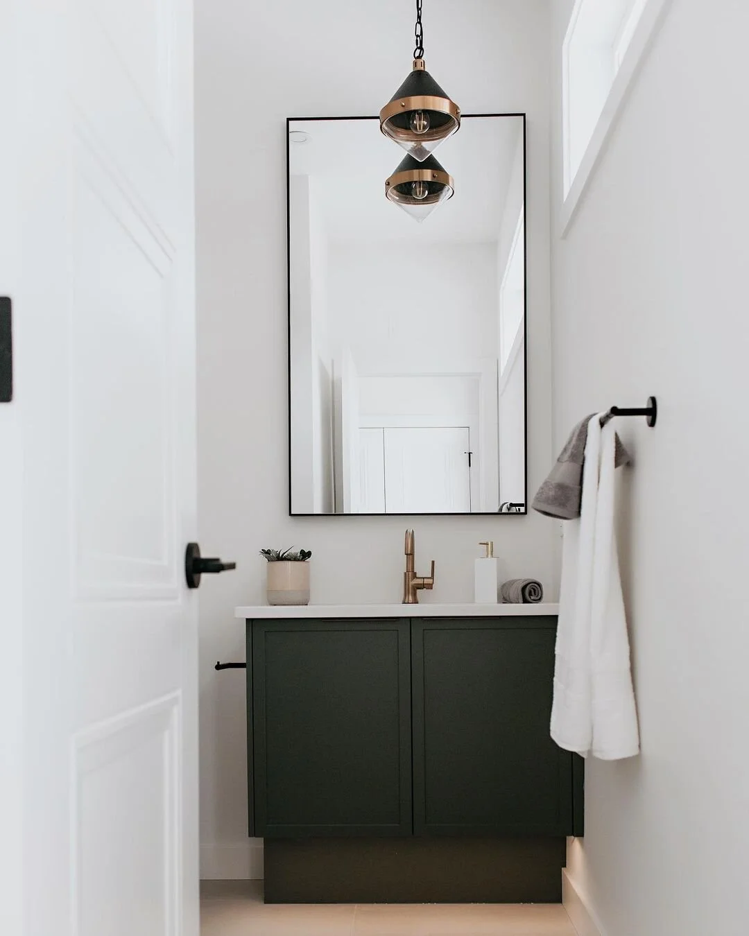 Beverly- PowderRoom.jpg