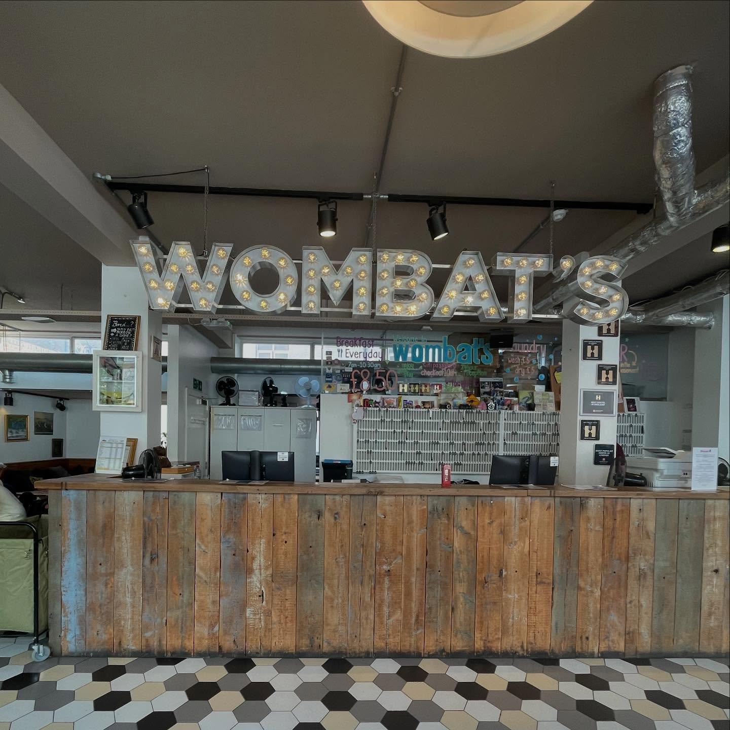 PLACES TO STAY LONDON ⭐️✨⭐️
@wombatshostels @visitlondon