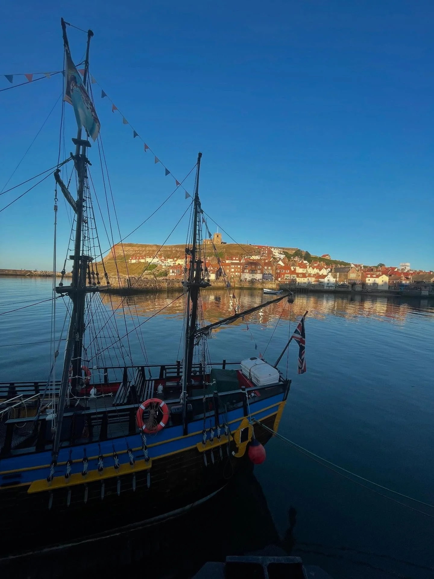 A mini adventure to Whitby
@thewhitbyguide @northernrailway @visitnorthyorkshire @visitnorthyorkshire_ @whitbytownwalkingtours @whitby_abbey