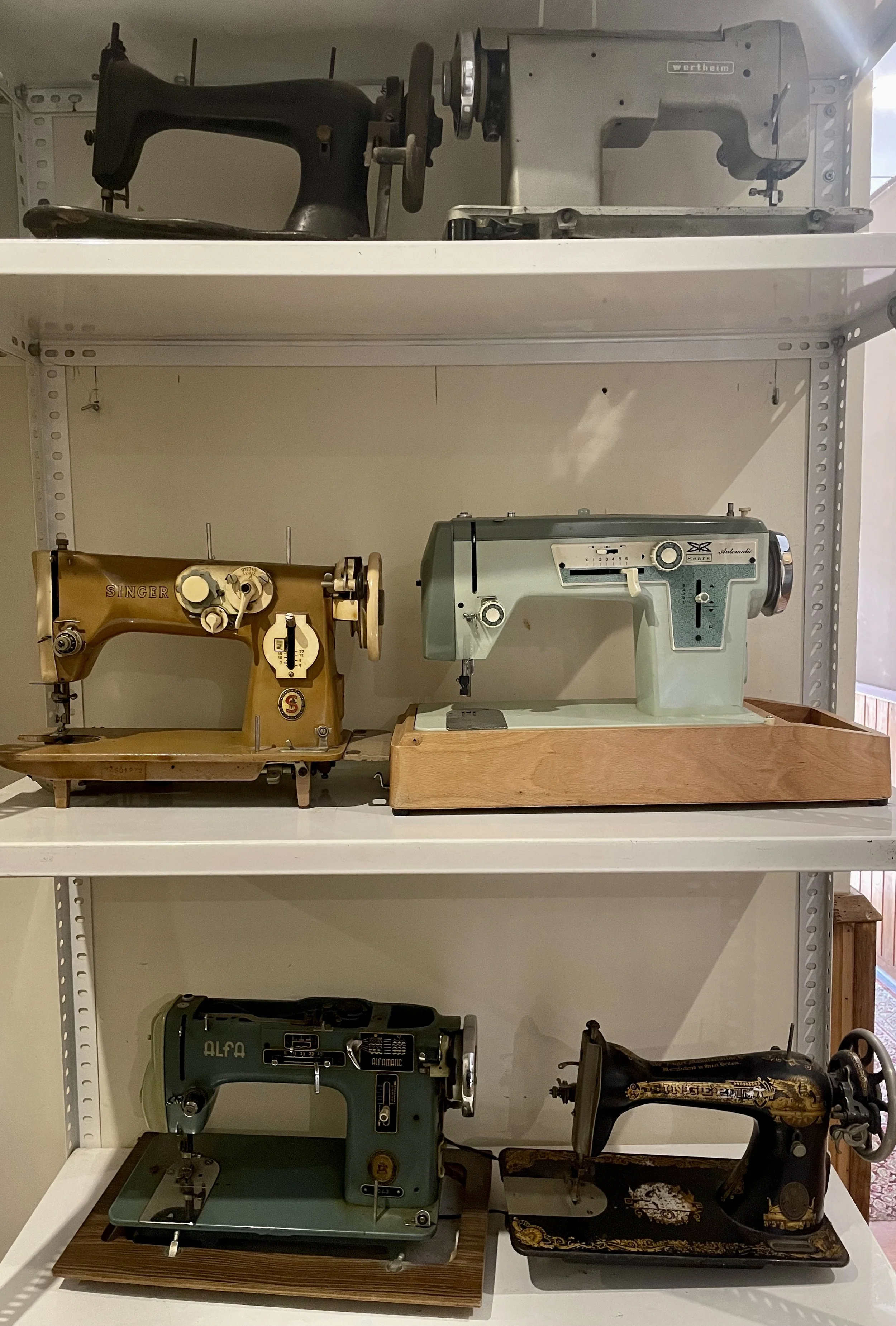 Sewing Machine decor