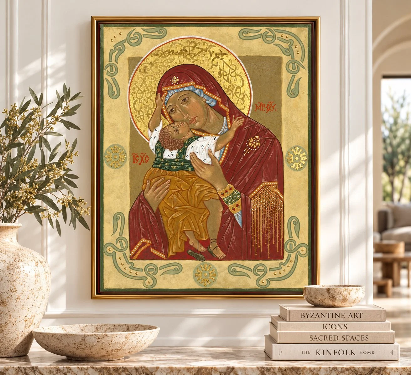 Panayia_Madonna2_06_White_Wall_Lifestyle_01.jpg