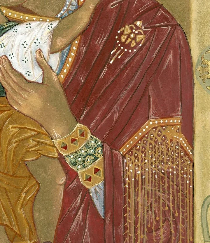 Panayia_Madonna2_05_Robe_Gold_Detail.jpg