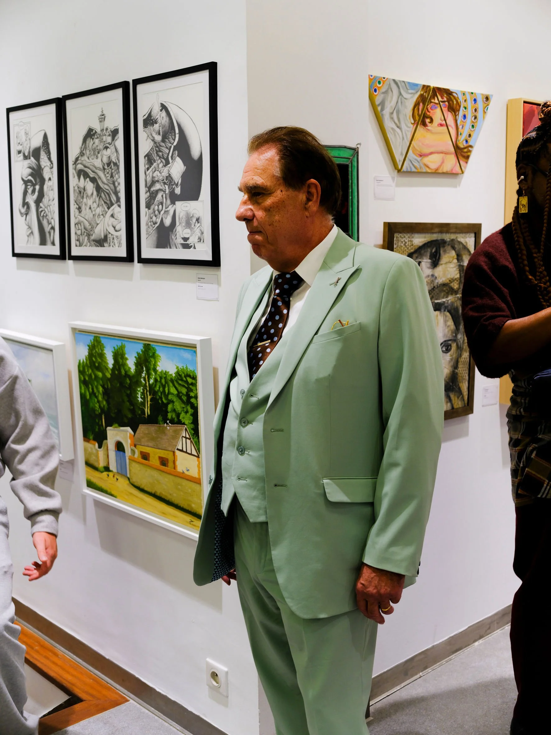 HOLLYGALLERY-0.jpg