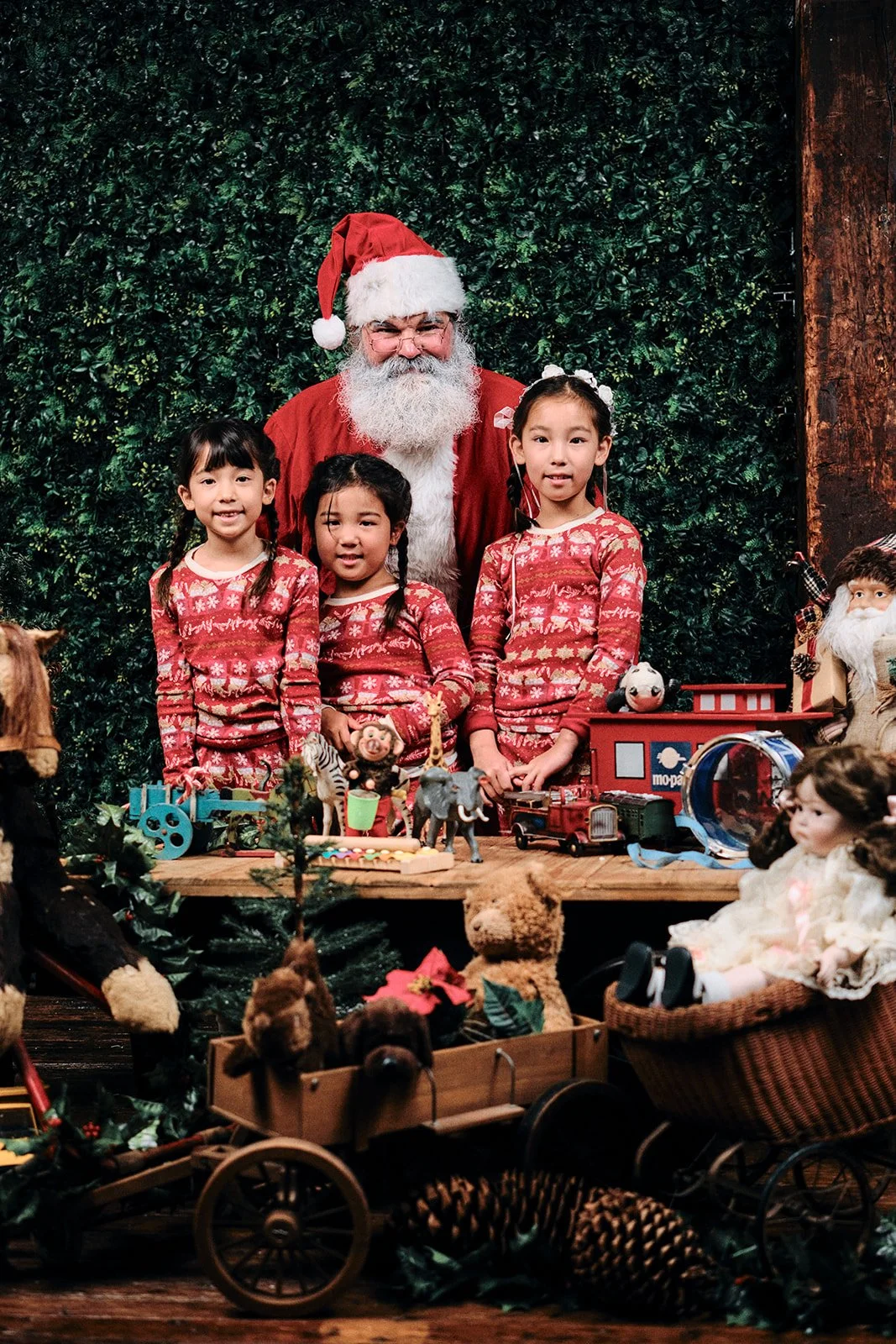 SantaPhotosChristmasStLouis-DSCF0086_websize.jpg