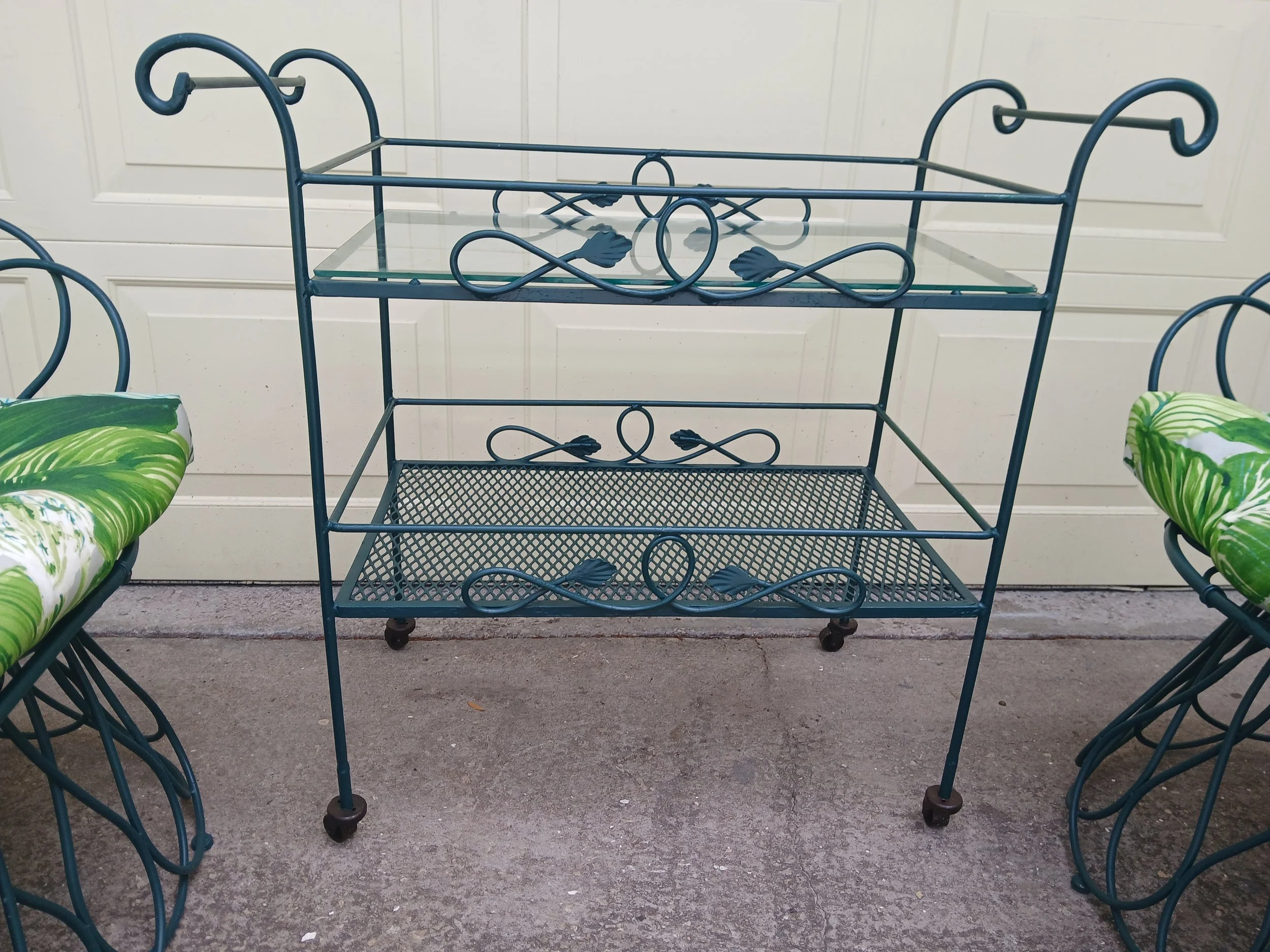 BEAUTIFUL VINTAGE OUTDOOR WOODARD /SALTERINI TABLE WITH 4 DINING CHAIRS, optional BAR CART