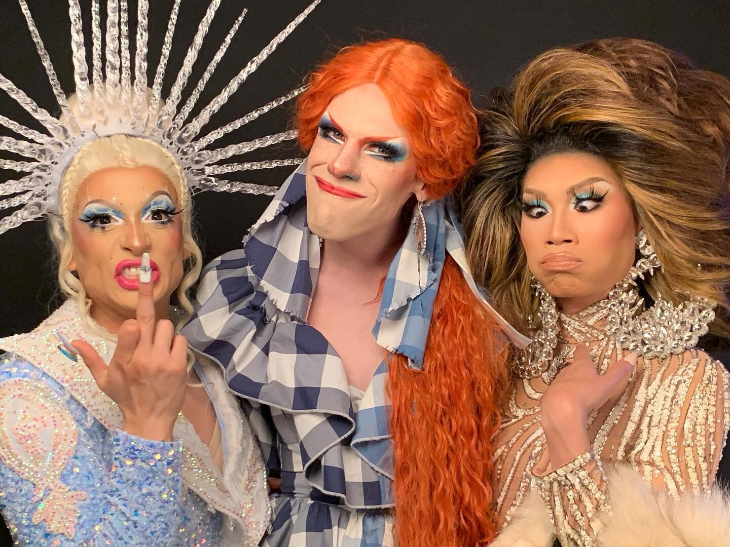 @denalifoxx we love you so much! Midwest sisters forever! Queen of the Ice, Kook and Miss KAH together for life 💙🧡🤍 
📸: @adamouahmane 
#midwestsisters