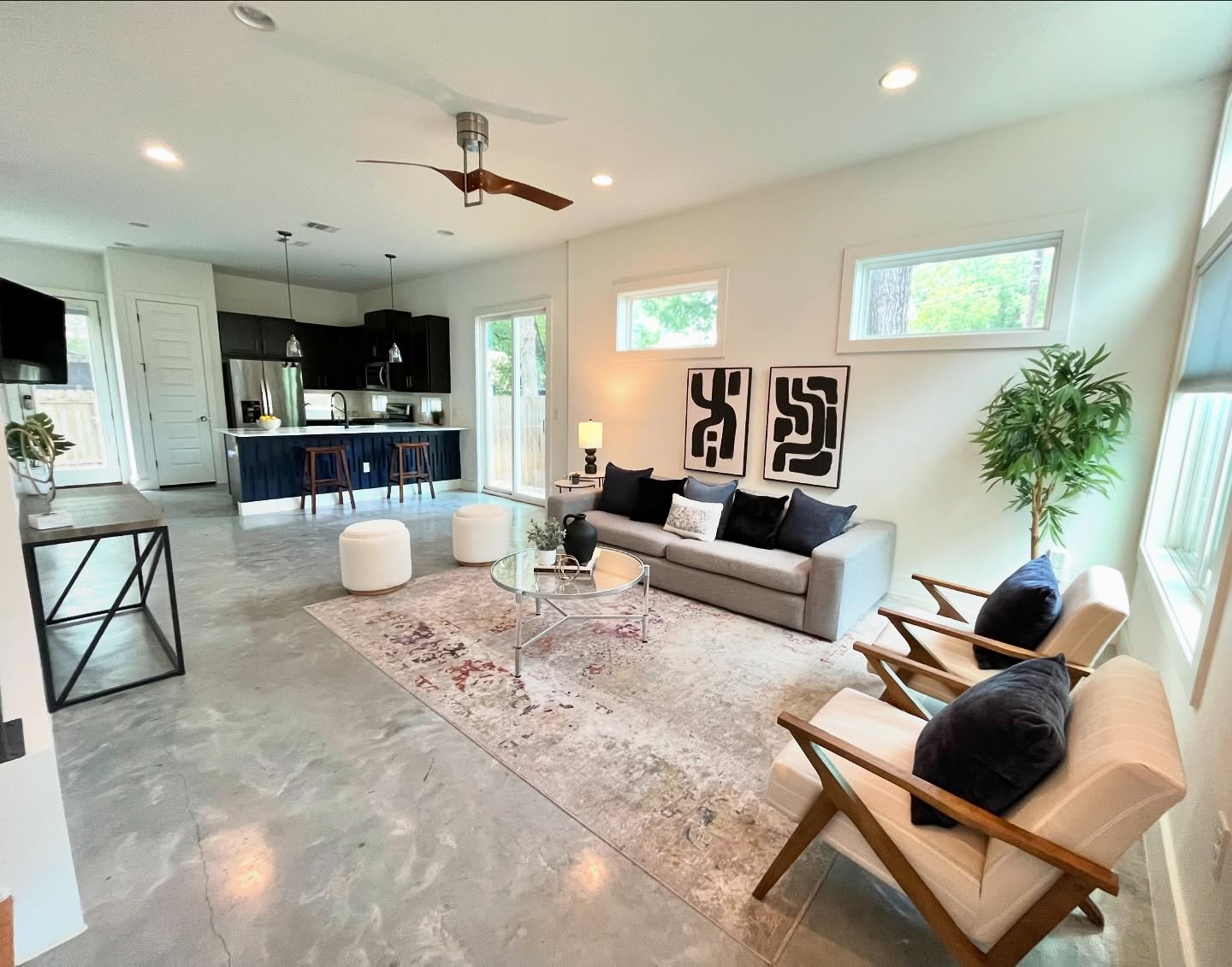 Little changes make a huge difference. Swipe to see the before! 

Want a staging quote? We can be reached by phone at (512) 663-3950 or by email at info@socostaging.com. 

.

.

.

#socostaging #southcongress #austinhousing #austinliving #atx #austin