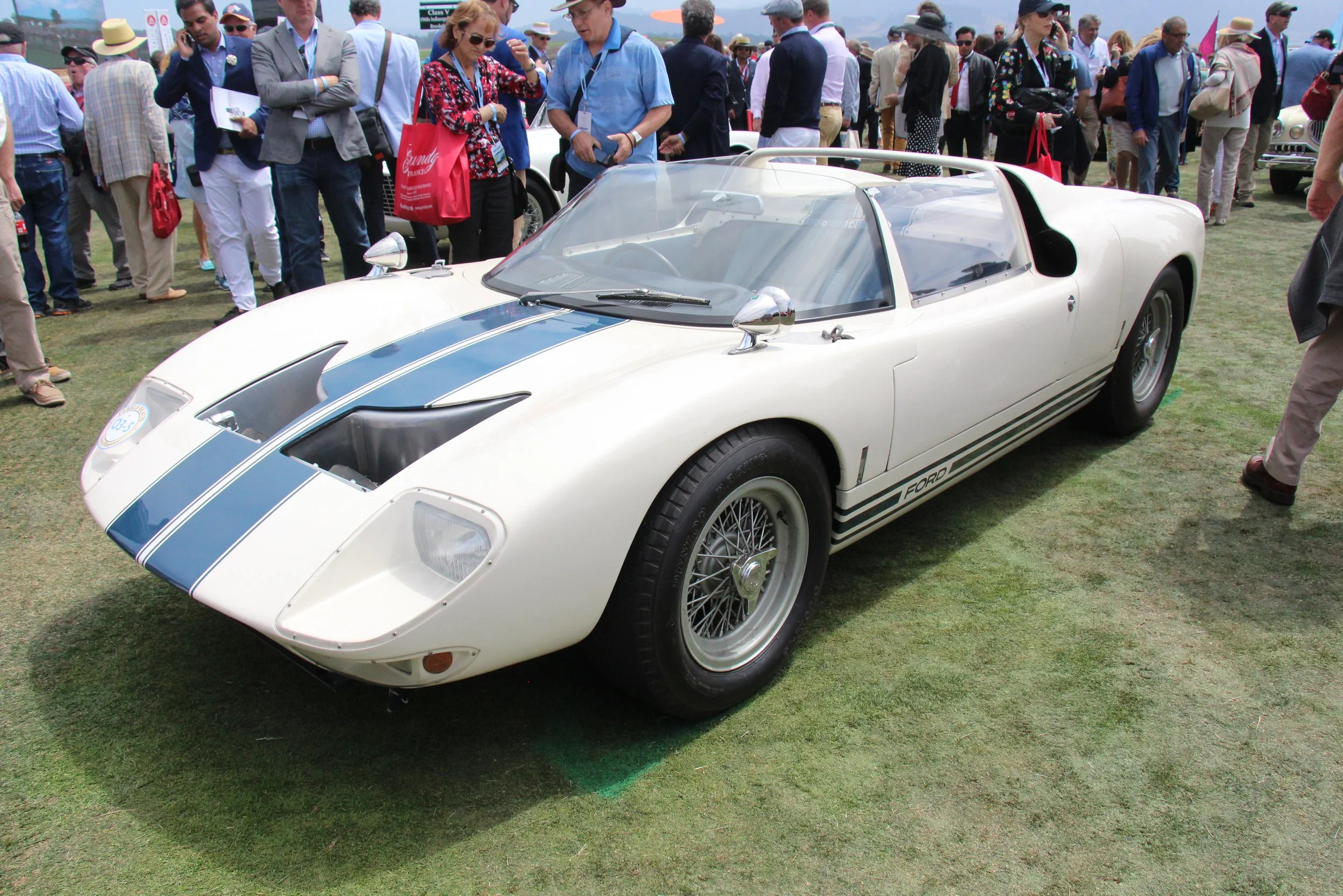 GE035_09-1965-gt40-gt108-front.jpg