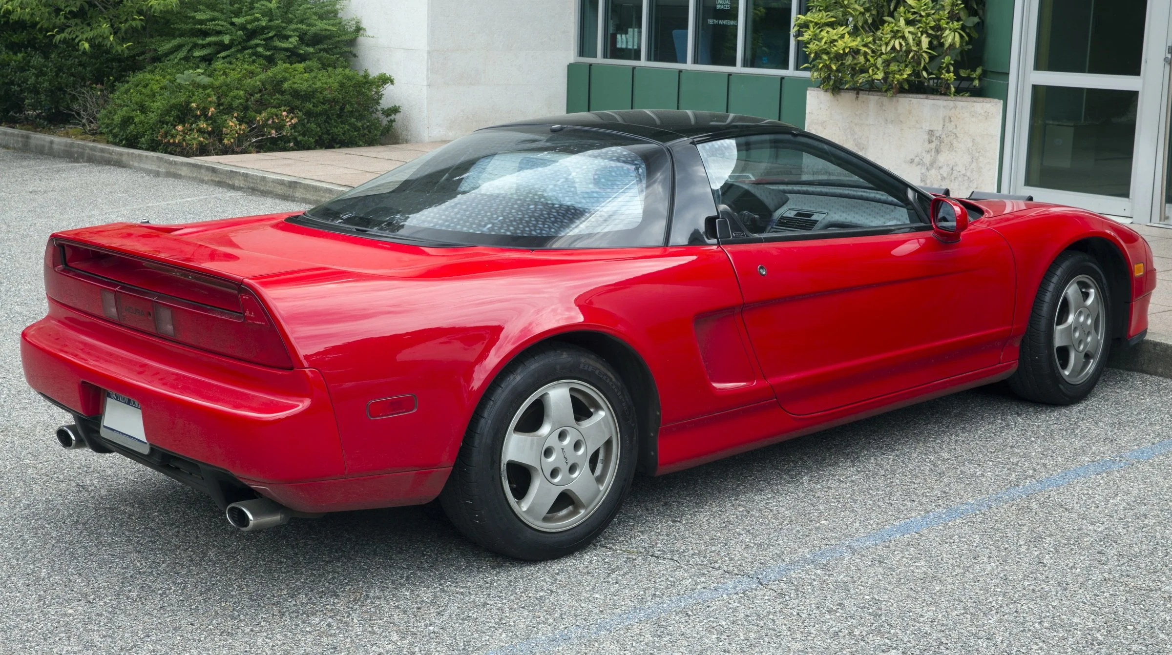 GE044_08-1991-nsx-rear_right.jpg