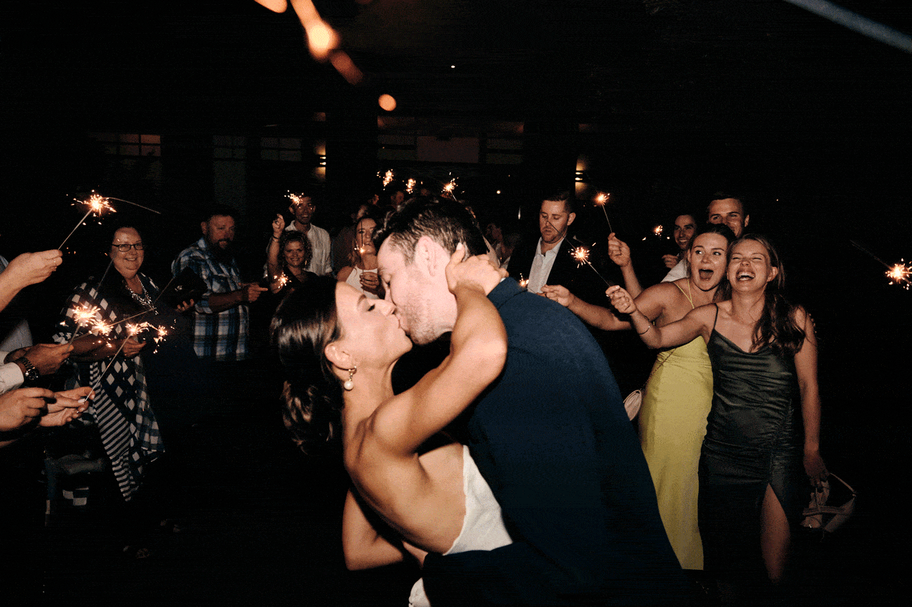 Animated picture of a newly married couple kissing at the end of their night