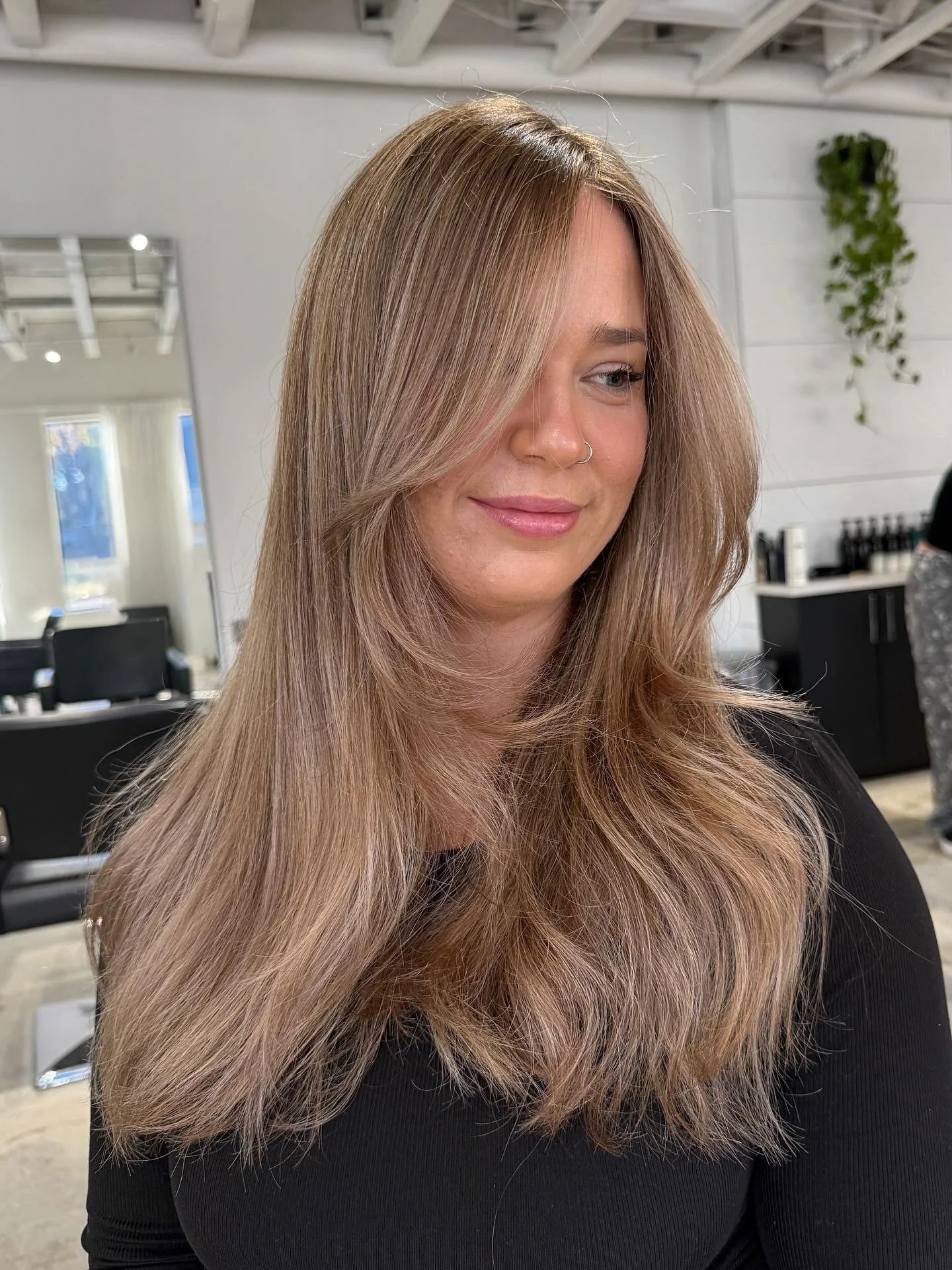 I think this may be one of the prettiest brondes we&rsquo;ve ever seen! 🤎🤎🤎 Save this as inspo for your next hair appointment. 

@kamithecolourist