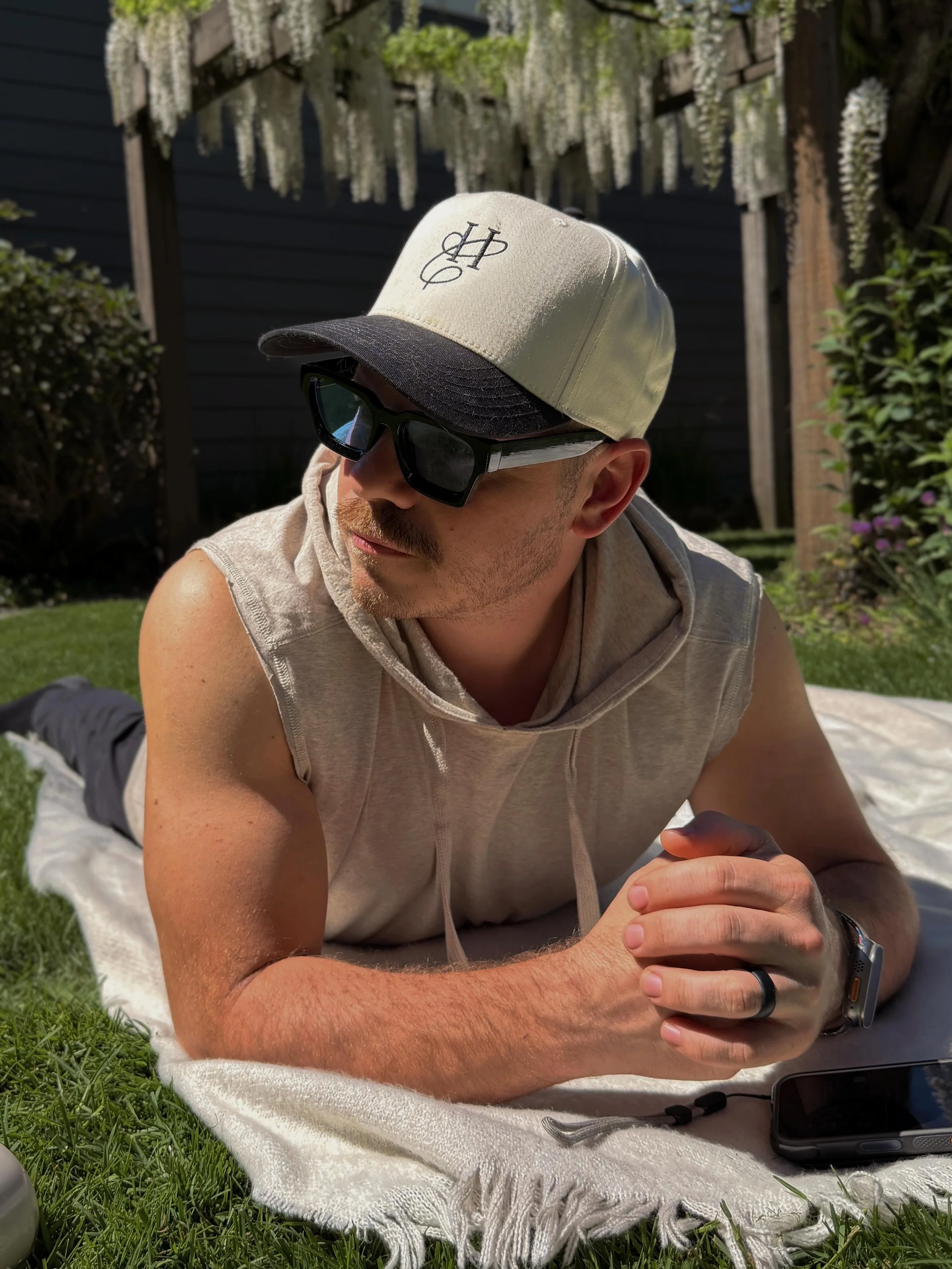 I mean&hellip; boys look pretty good in our hats too.

@moeljurray spotted in Van city in our 5 panel 👀✨🤯
